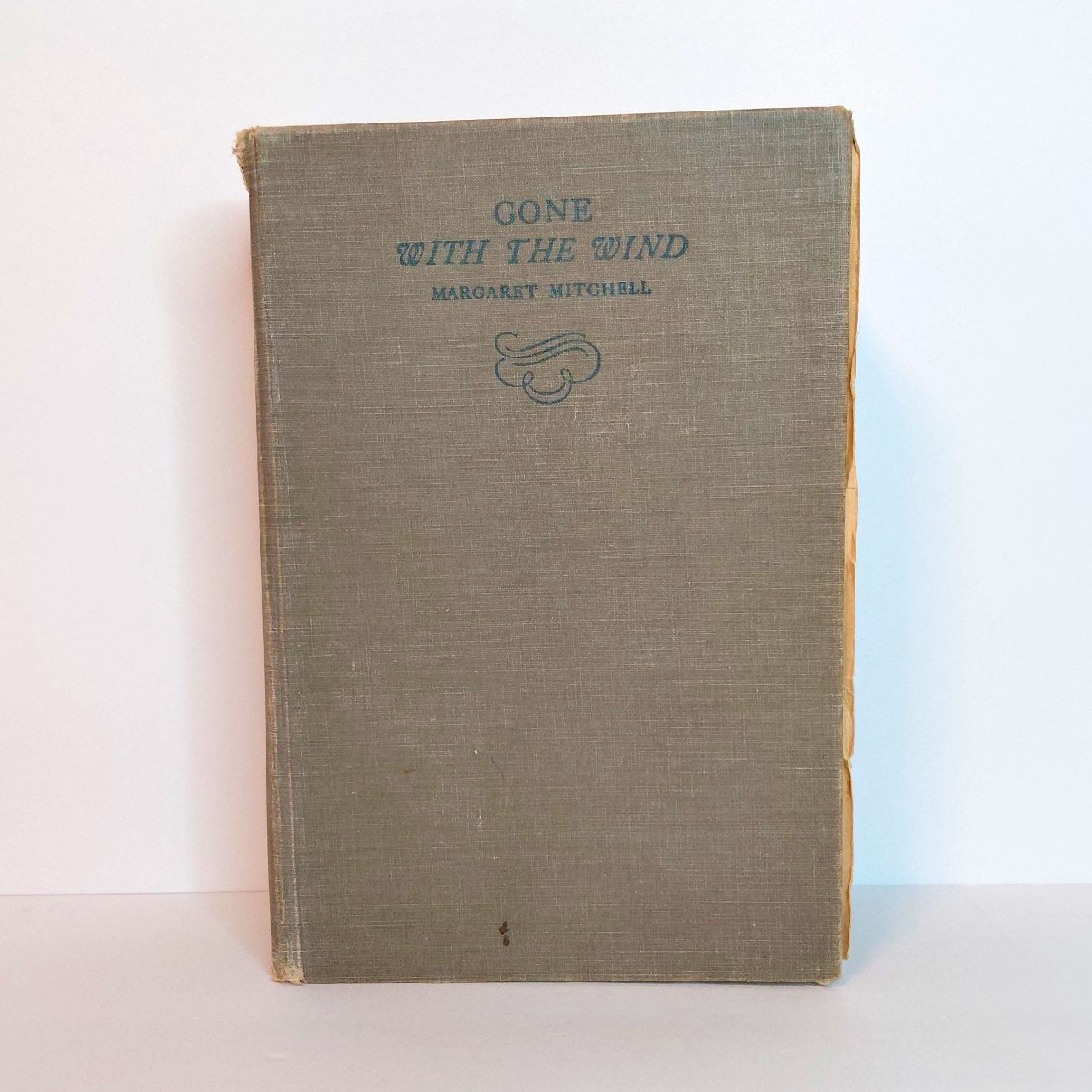Macmillan Gone With the Wind by Margaret Mitchell, New York 1936 Cloth Macmillan Gone With the Wind by Margaret Mitchell, New York 1936 Cloth