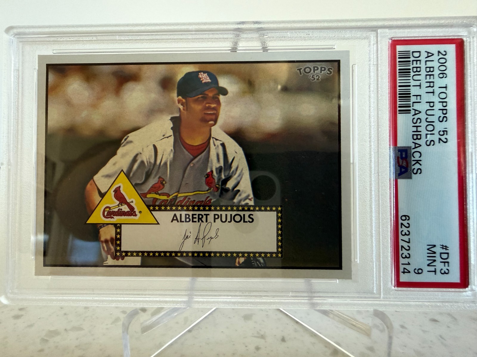 2006 Topps \'52 \'Debut Flashbacks\' insert Albert Pujols #DF3 PSA Graded Mint 9