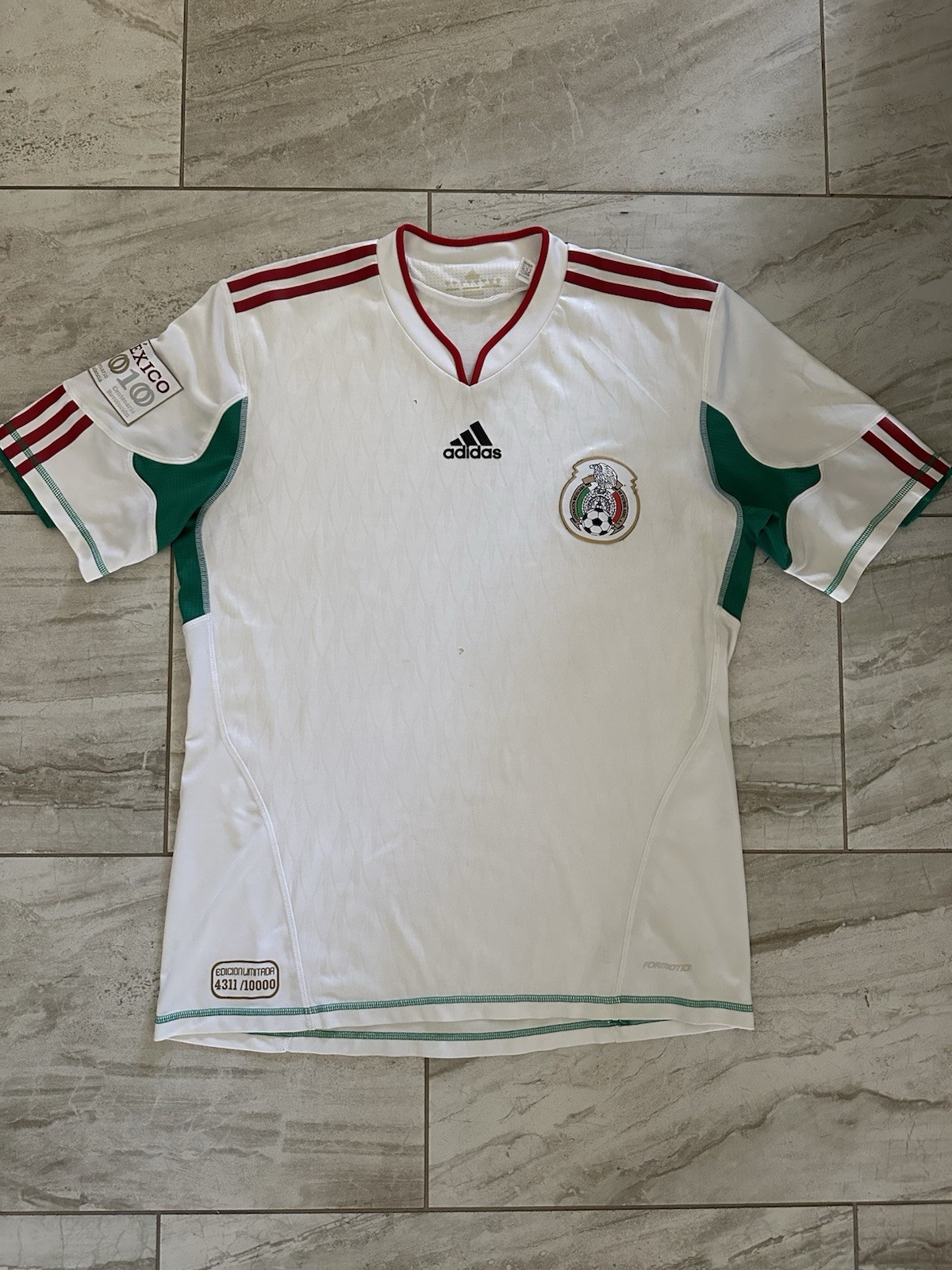 Authentic Mexico 2010-11 Bicentenario Limited Edition Jersey L P98961 Formotion