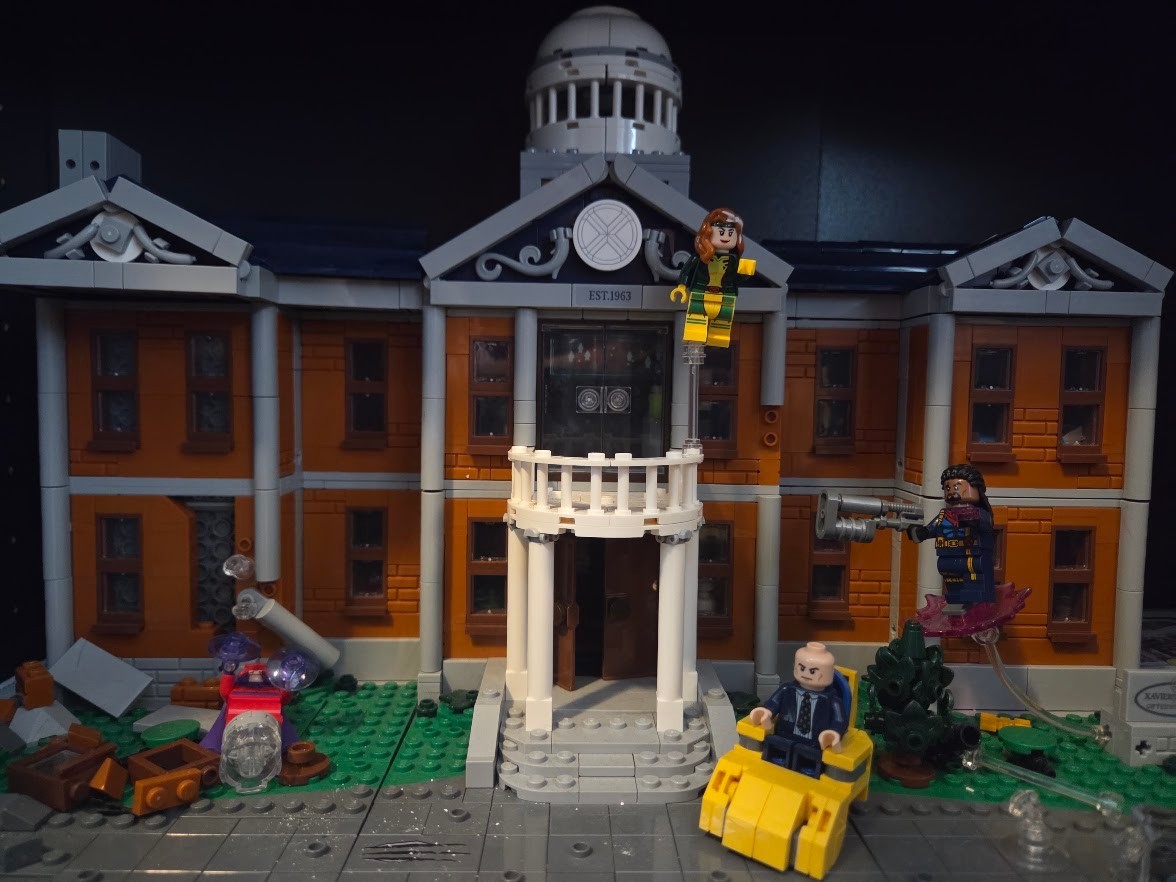 LEGO, Marvel  X-Men X-Mansion Hero Base (76294) - Xavier Institute - 10 Minifigs