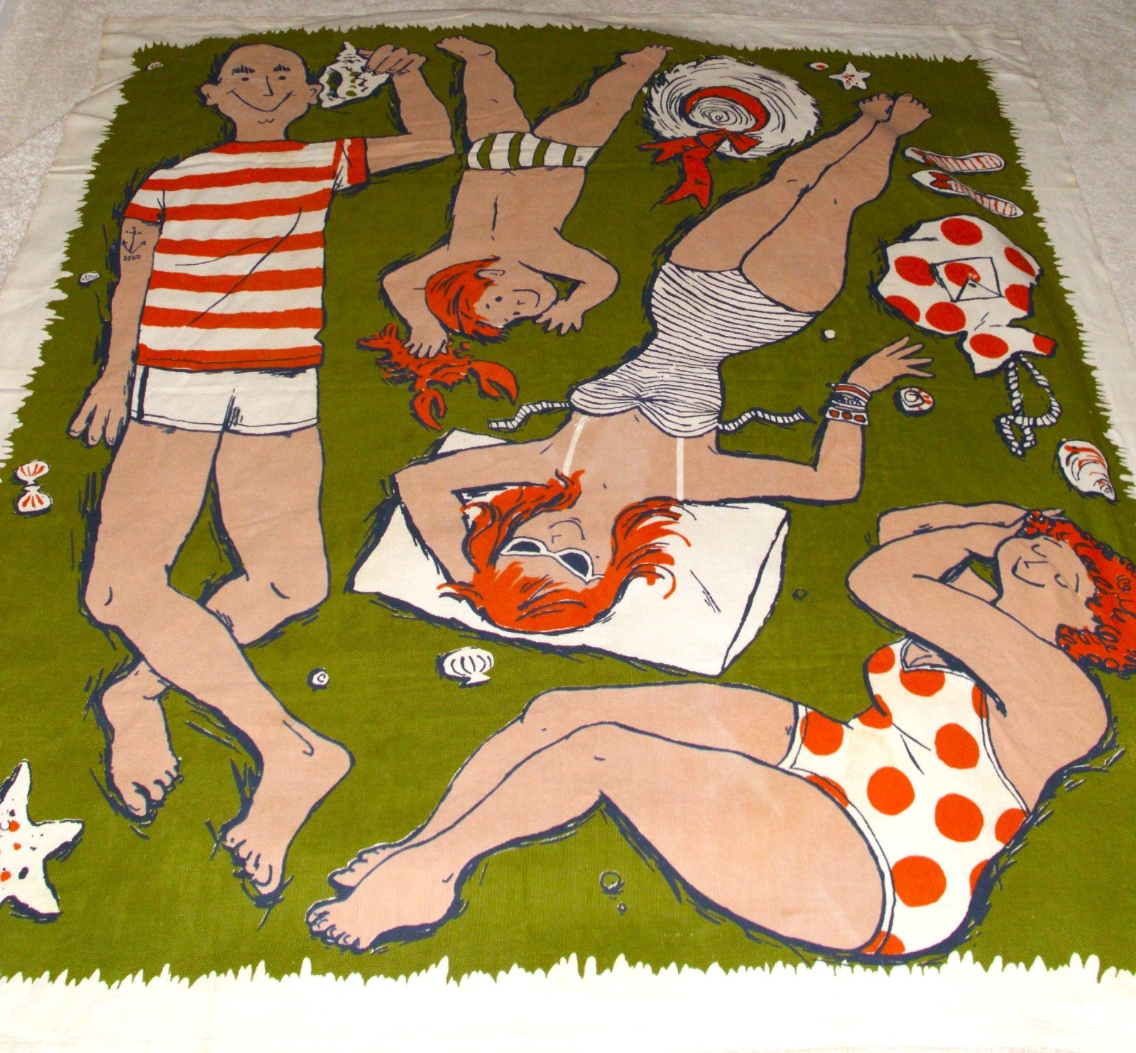 RARE Vtg FIELDCREST Huge TOM MORROW Designed BEACH Towel FAMILY in Bathing Suits RARE Vtg FIELDCREST Huge TOM MORROW Designed BEACH Towel FAMILY in Bathing Suits