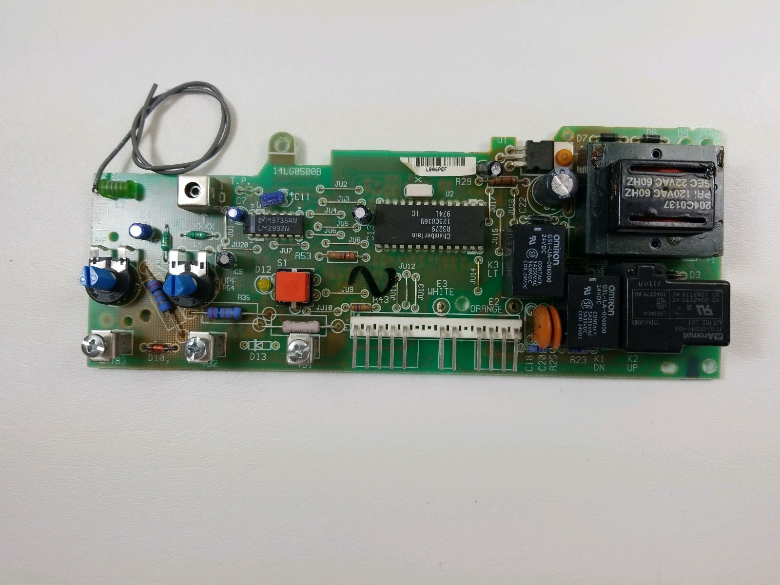 OEM Liftmaster Chamberlain Screw Drive Circuit Board Red Learn 41D4674-10H OEM Liftmaster Chamberlain Screw Drive Circuit Board Red Learn 41D4674-10H