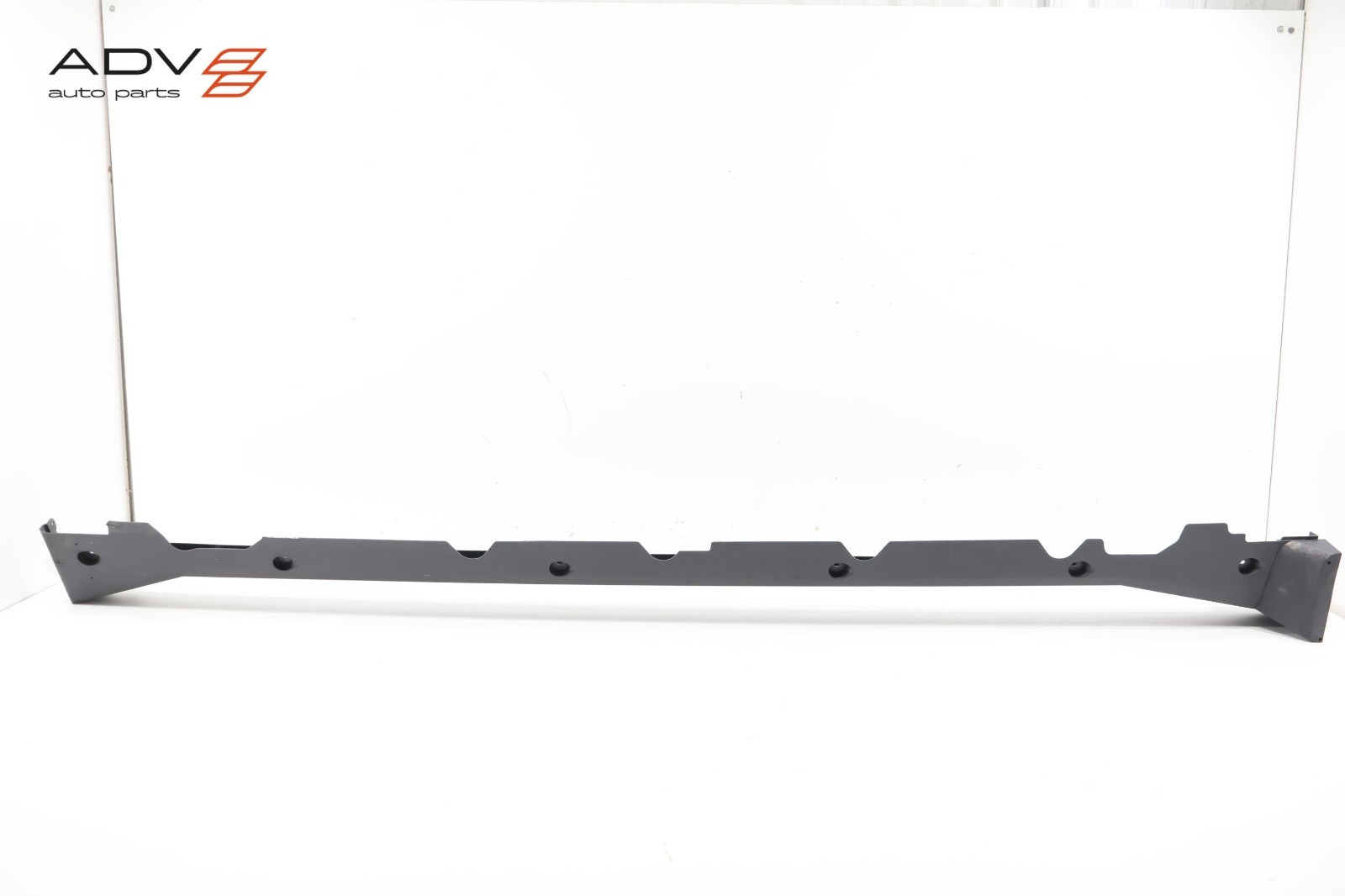 2024-2025 TESLA CYBERTRUCK RIGHT SKIRT ROCKER MOLDING PANEL CARRIER BRACKET OEM