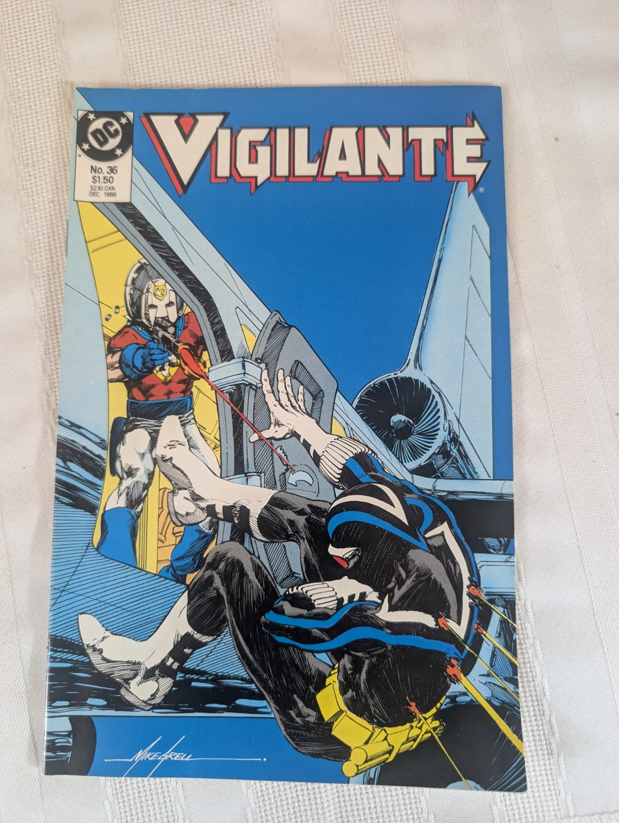 Vigilante #36 DC Comics 1986 1st meeting w/ Peacemaker VF/NM Vigilante #36 DC Comics 1986 1st meeting w/ Peacemaker VF/NM