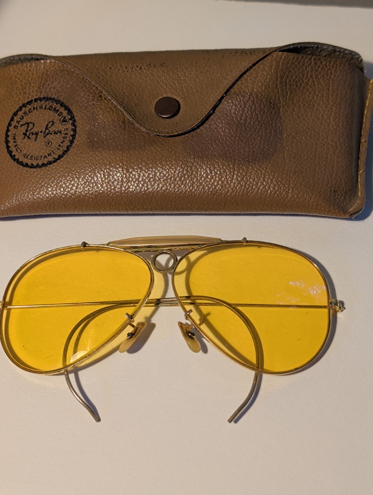 Vintage Mint Bausch & Lomb Ray Ban Bullet Hole Aviator Sunglasses W/ Case Vintage Mint Bausch & Lomb Ray Ban Bullet Hole Aviator Sunglasses W/ Case