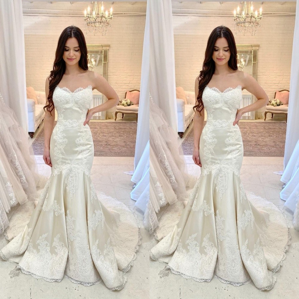 Elegant Mermaid Wedding Dresses Satin Sleeveless Lace Appliques Bridal Gowns