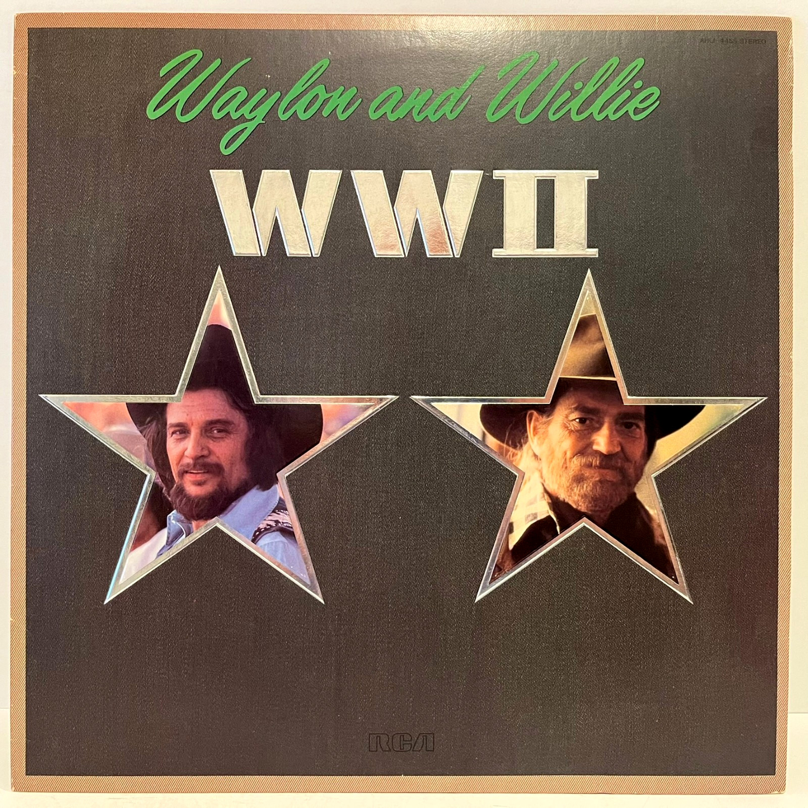 WAYLON JENNINGS & WILLIE NELSON - WWII (1982) - 12\