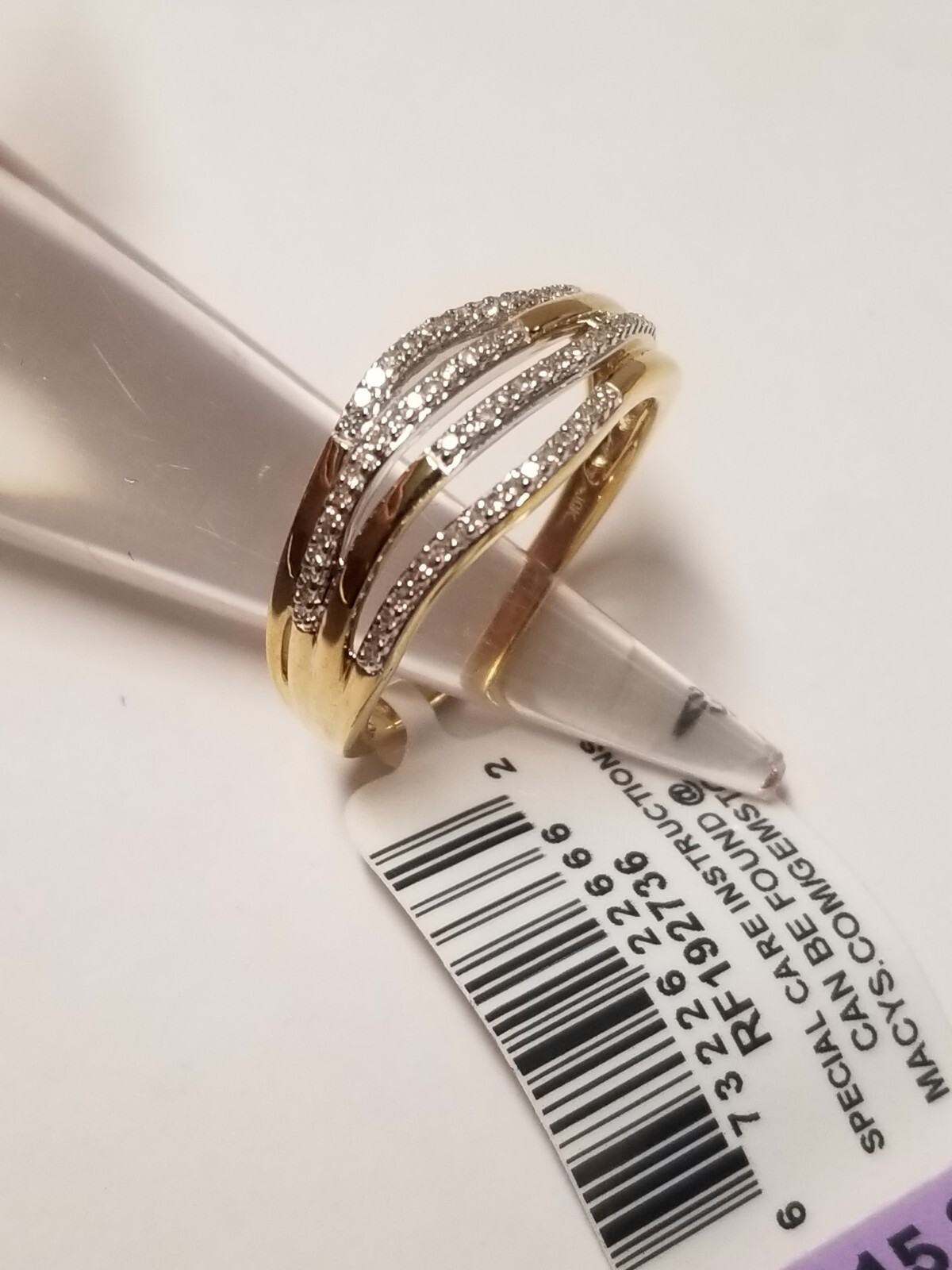 Macy's 10k Yellow Gold 1/6 CTTW IJ-I2-I3 Diamond Ring sz 6.5 (3gr T.W)