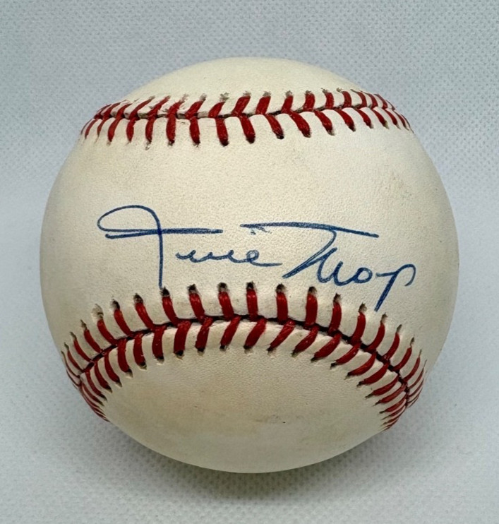 Willie Mays Autograph Signed Official NL Baseball JSA LOA Sweet Spot Giants HOF