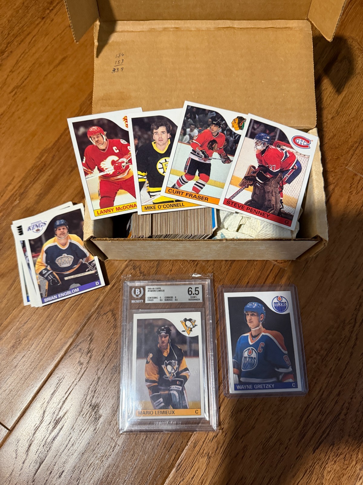 1985-86 Topps NHL Hockey Complete Set 165 Cards w/ LEMIEUX BGS 6.5 EX/MT+ ROOKIE 1985-86 Topps NHL Hockey Complete Set 165 Cards w/ LEMIEUX BGS 6.5 EX/MT+ ROOKIE