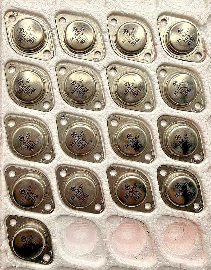 Motorola MJ4247 PNP Power Transistors TO-3 Metal Can NOS Lot of 17 Vintage