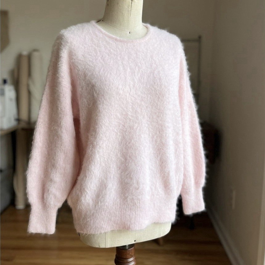 Vintage Venesha Angora Hair Blend Sweater Size Small Light Pink Shoulder Pads Vintage Venesha Angora Hair Blend Sweater Size Small Light Pink Shoulder Pads