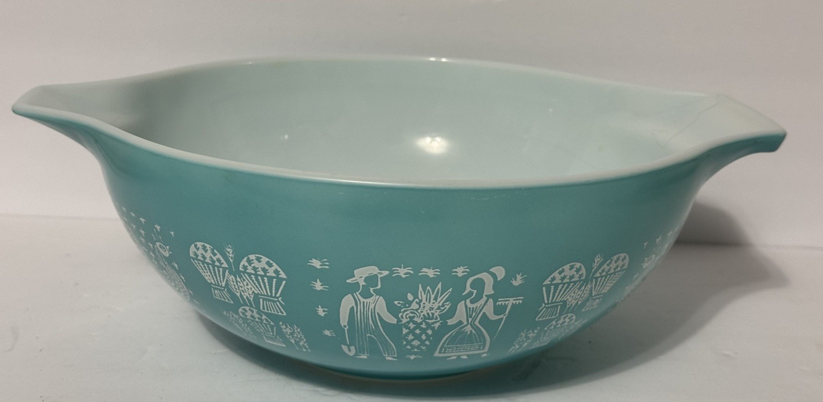 Vtg. 444 PYREX TURQUOISE Blue Amish Butterprint Cinderella 4 Qt Mixing Bowl Vtg. 444 PYREX TURQUOISE Blue Amish Butterprint Cinderella 4 Qt Mixing Bowl