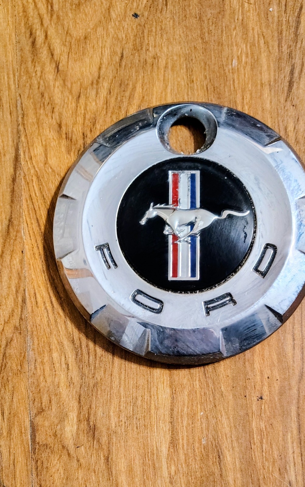 2005-2009 Ford Mustang Rear Trunk Emblem 2005-2009 Ford Mustang Rear Trunk Emblem