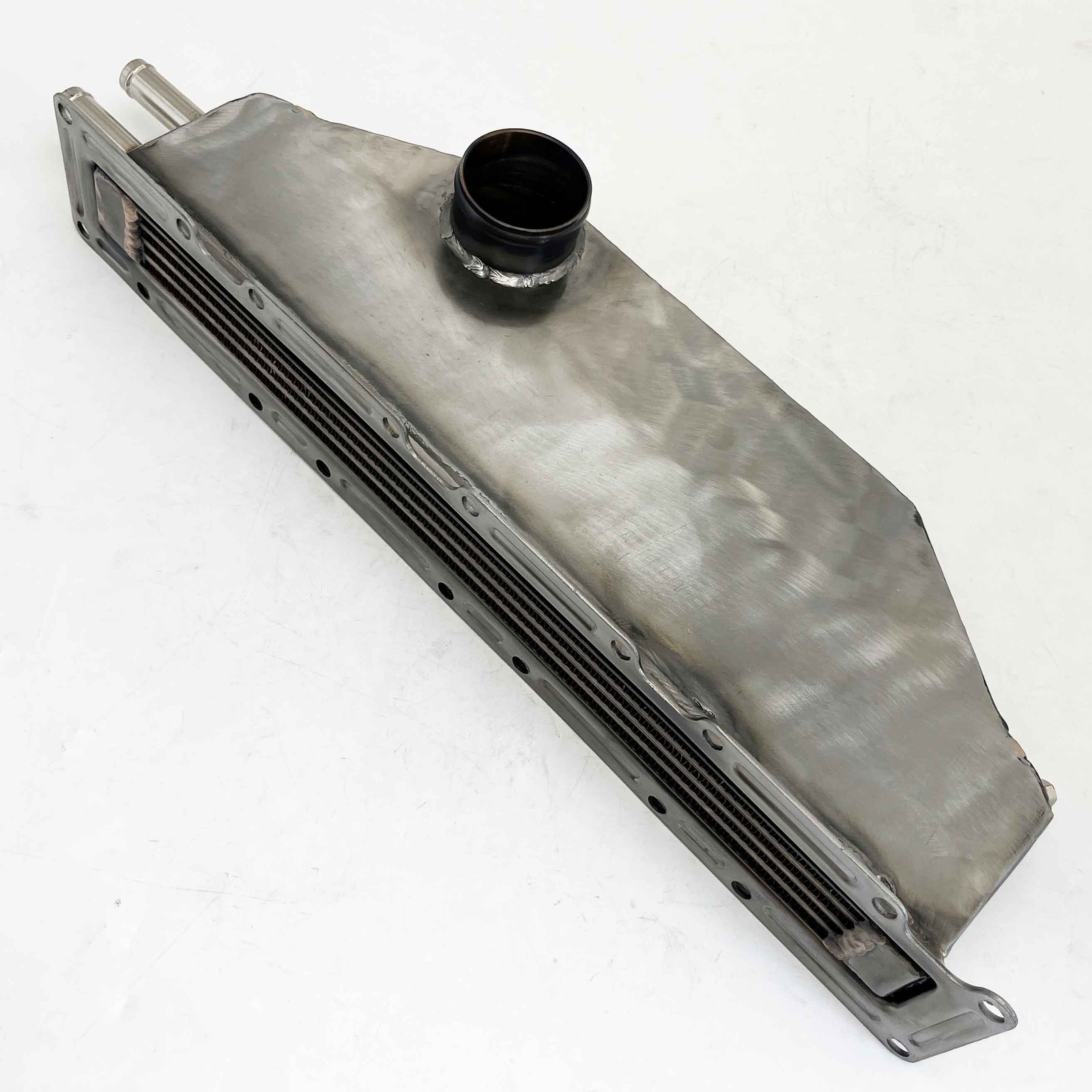 New Intercooler Air Intake Aftercooler for Cummins 6C 8.3C ISC 3904308 3907170
