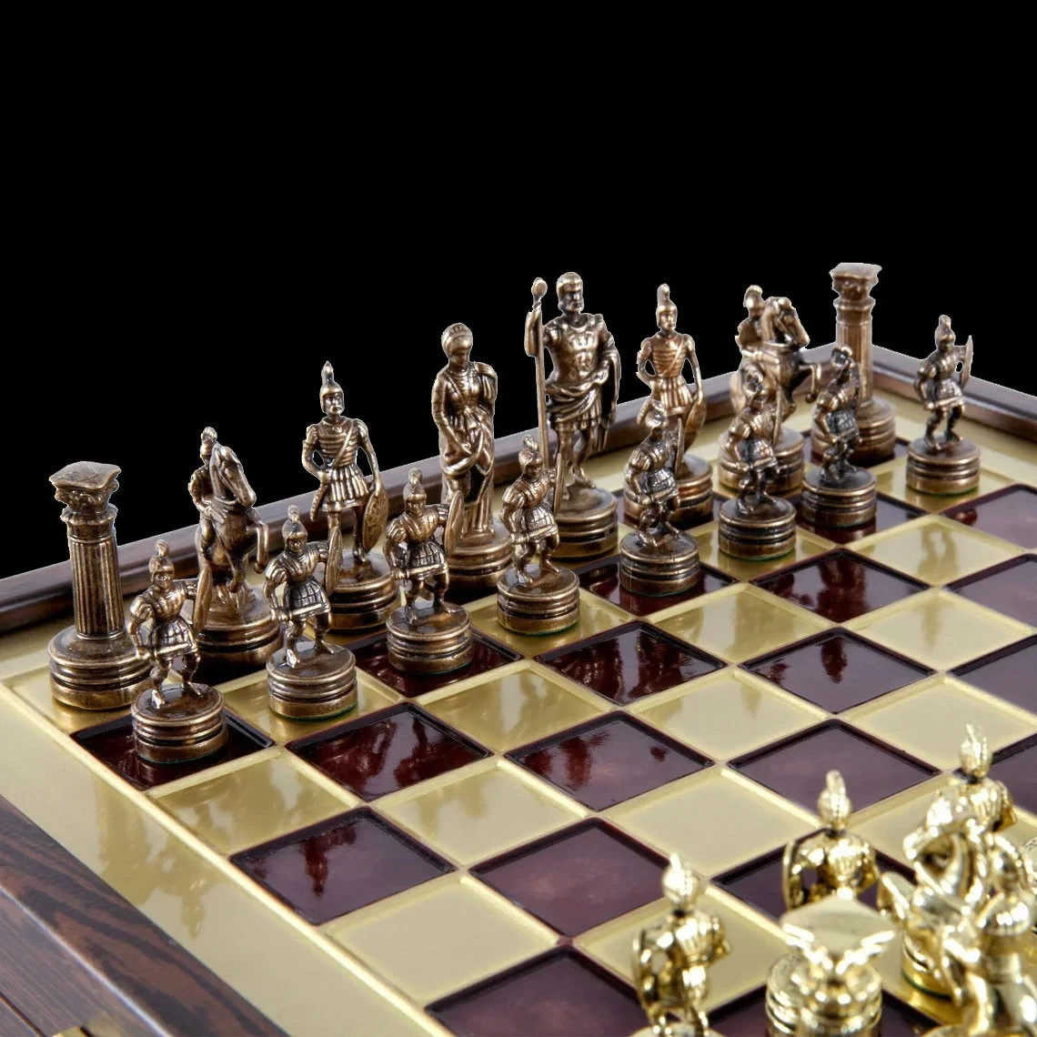 Greek Roman Period Chess Set - Gold and Copper Pawns - Wooden case - Red Board Greek Roman Period Chess Set - Gold and Copper Pawns - Wooden case - Red Board