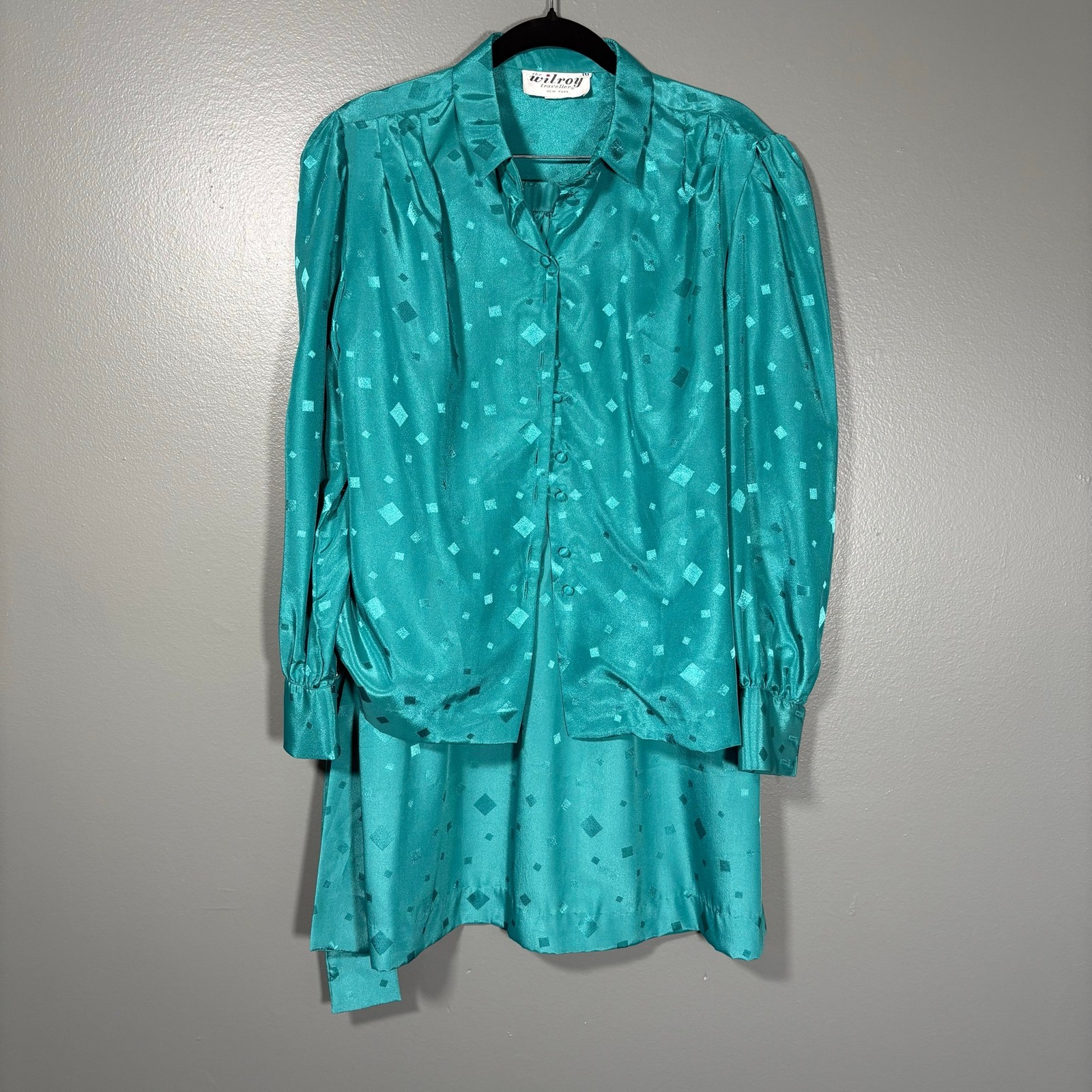 The Wilroy Traveller Vintage Women\'s 1970\'s Turquoise Top & Skirt Set - Size 16 The Wilroy Traveller Vintage Women\'s 1970\'s Turquoise Top & Skirt Set - Size 16