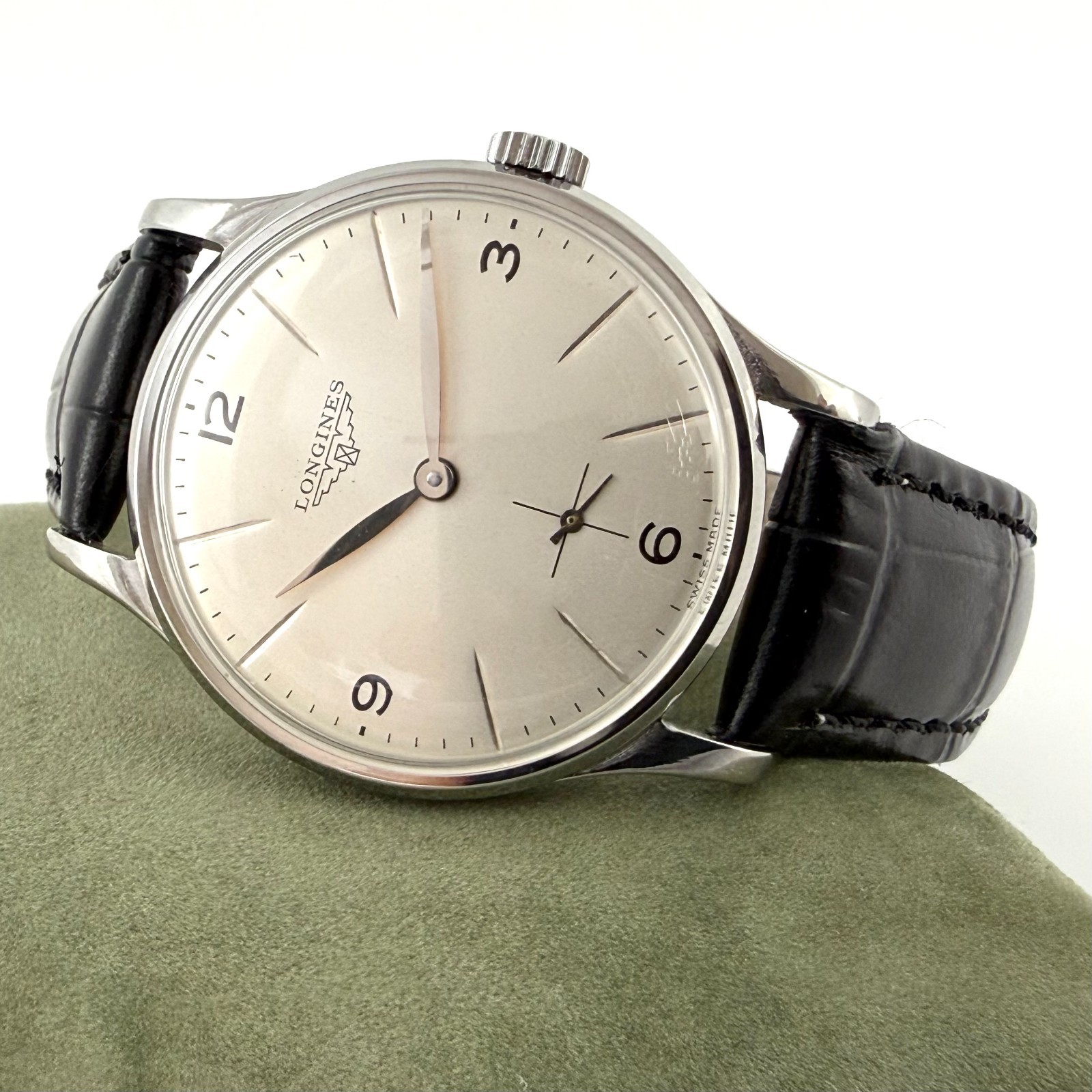 LOVELY MID-CENTURY LONGINES SWISS MANUAL WIND WORKING WELL STEEL MIDSIZE WATCH