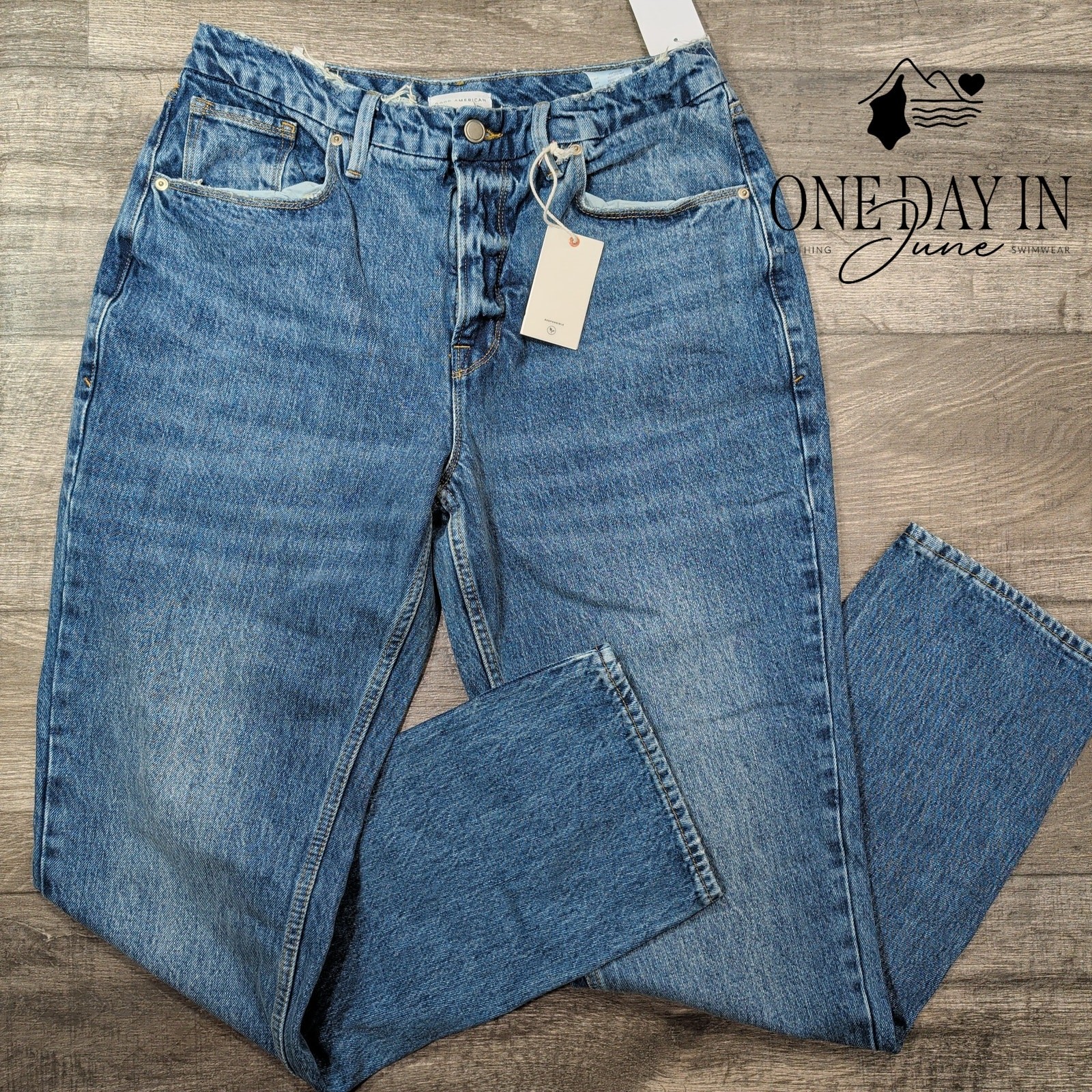 Good American Good 90s Icon Straight Leg Jeans Blue952 High Rise NWT Size 14 Good American Good 90s Icon Straight Leg Jeans Blue952 High Rise NWT Size 14