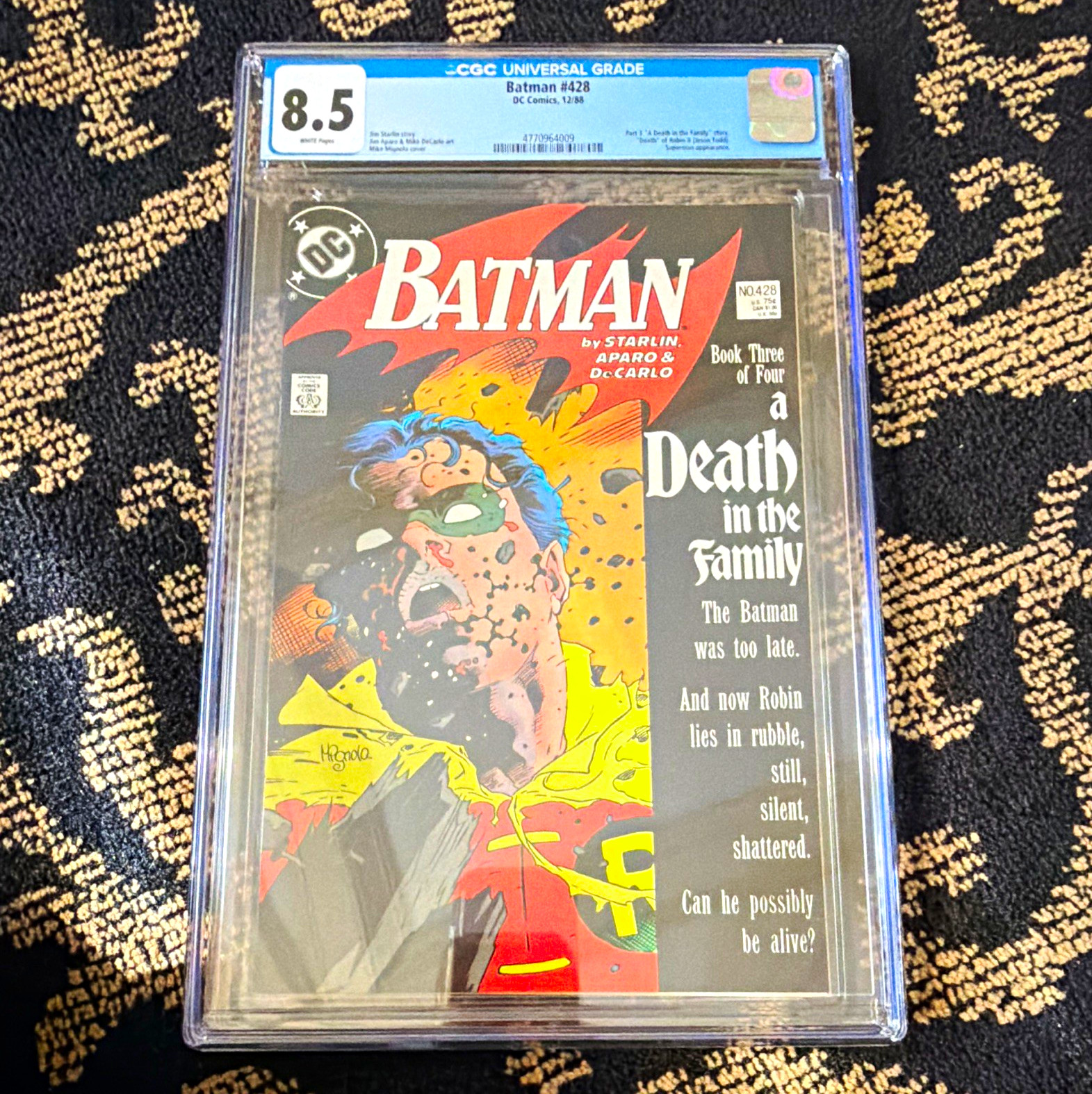 Batman #428 CGC 8.5 (1988) A Death in the Family  White pages Very Hot