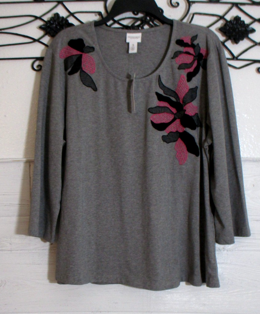 Chico\'s Women\'s Knit Top Size 3 US XL Long Sleeve Gray Floral Round Neck Chico\'s Women\'s Knit Top Size 3 US XL Long Sleeve Gray Floral Round Neck