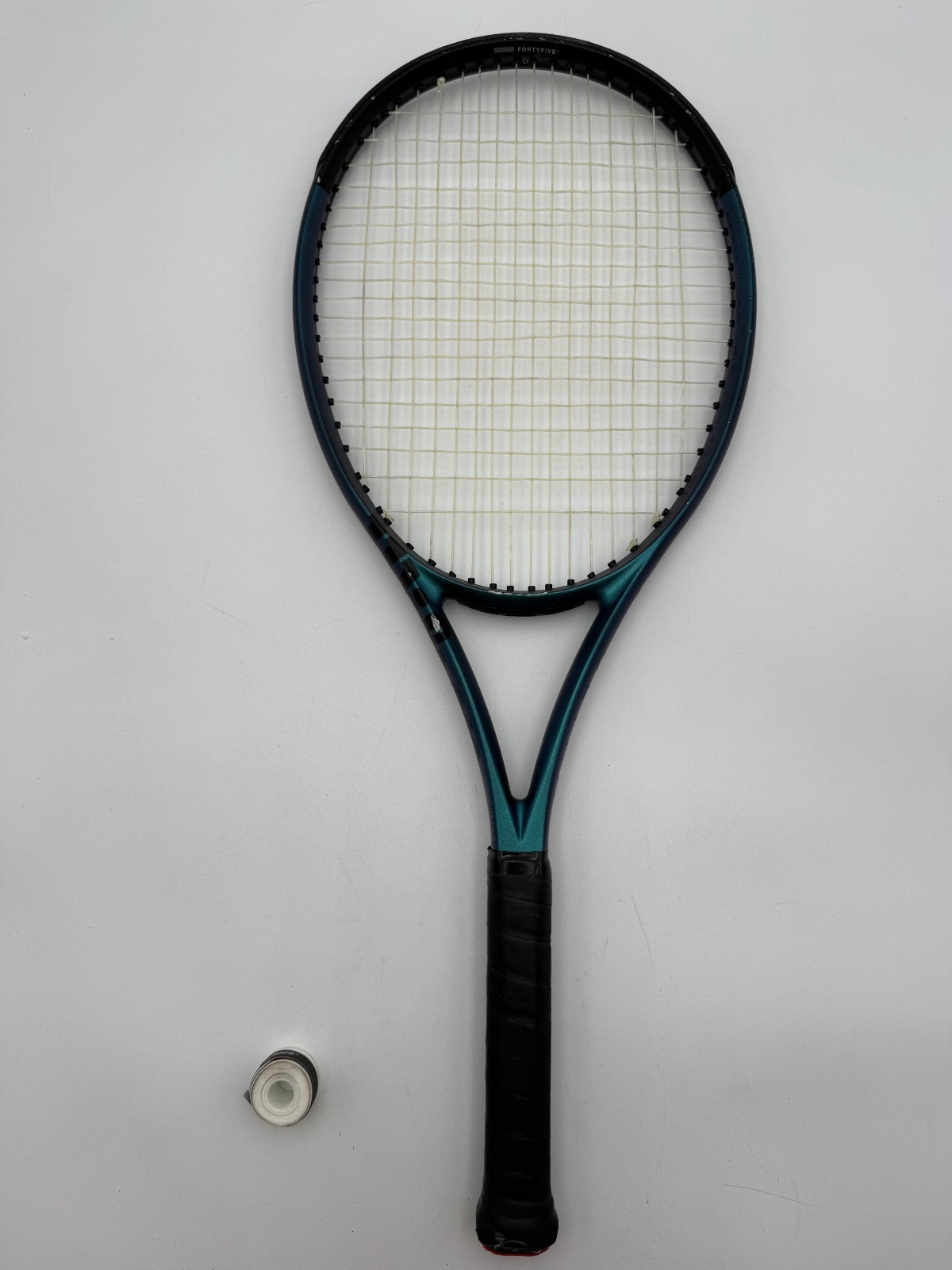 2022-24\' Wilson Ultra 100L 16x19 V4 280G 4-1/4 Grip#2 (Fair Condition) 2022-24\' Wilson Ultra 100L 16x19 V4 280G 4-1/4 Grip#2 (Fair Condition)