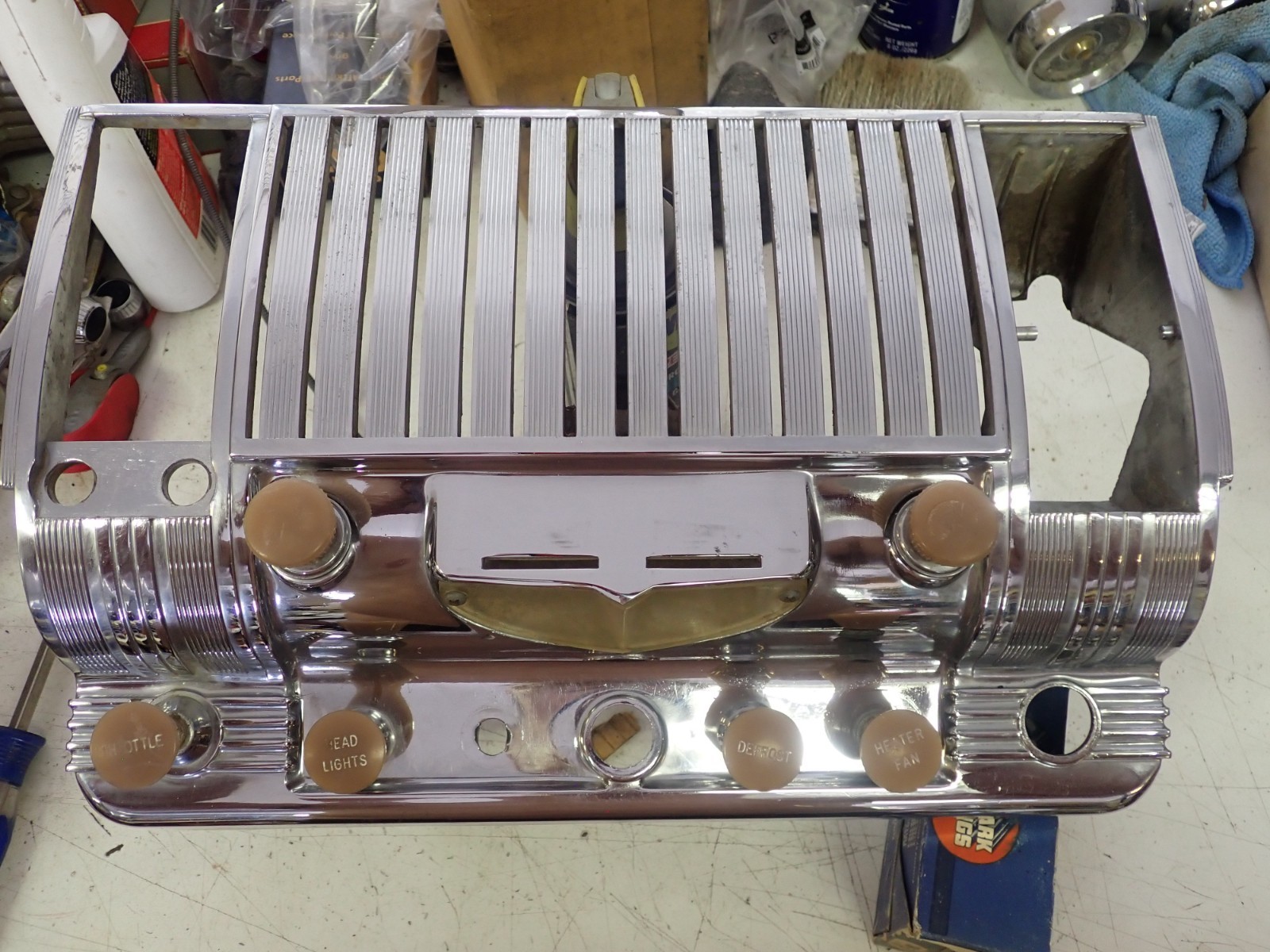 Beautiful 1946 1947 1948 Dodge Center Chrome Panel Grill Mopar 1149073 + Switch Beautiful 1946 1947 1948 Dodge Center Chrome Panel Grill Mopar 1149073 + Switch