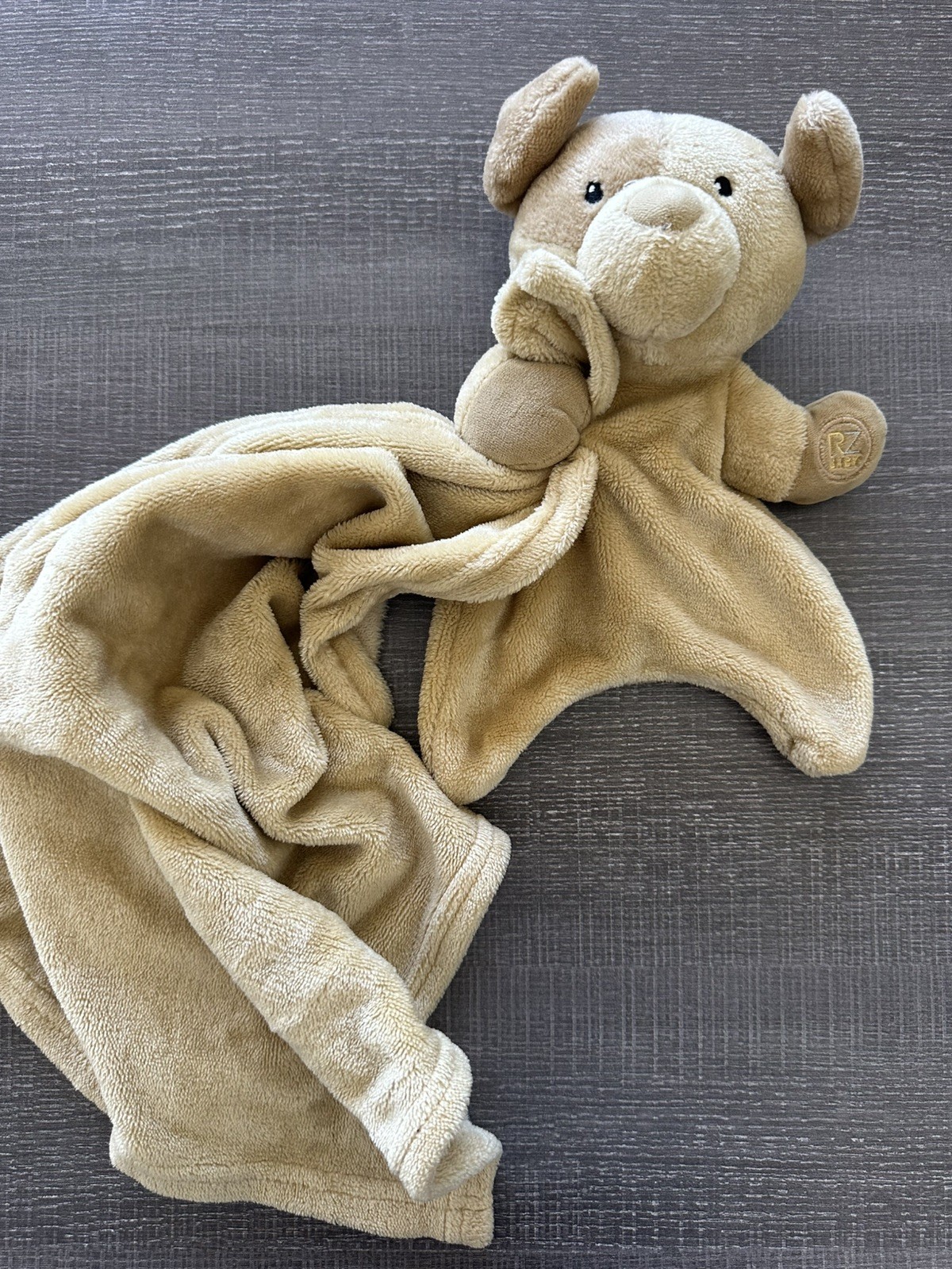RZ by Rachel Zoe Baby Puppy Dog Rattle Plush Security Blanket Lovey Tan Brown RZ by Rachel Zoe Baby Puppy Dog Rattle Plush Security Blanket Lovey Tan Brown