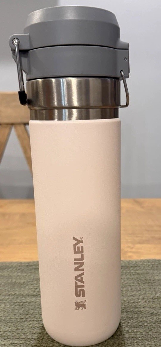 Stanley Quick Flip GO Bottle 24 oz Rose Quartz Insulated Water Bottle Leakproof Stanley Quick Flip GO Bottle 24 oz Rose Quartz Insulated Water Bottle Leakproof