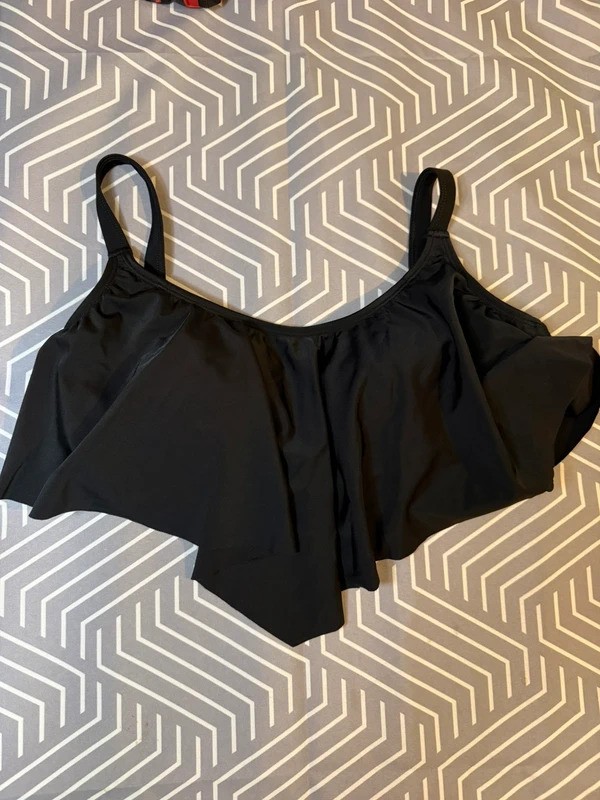 Torrid Black Flounce Ruffle Swim Top Size 00 NWOT Torrid Black Flounce Ruffle Swim Top Size 00 NWOT