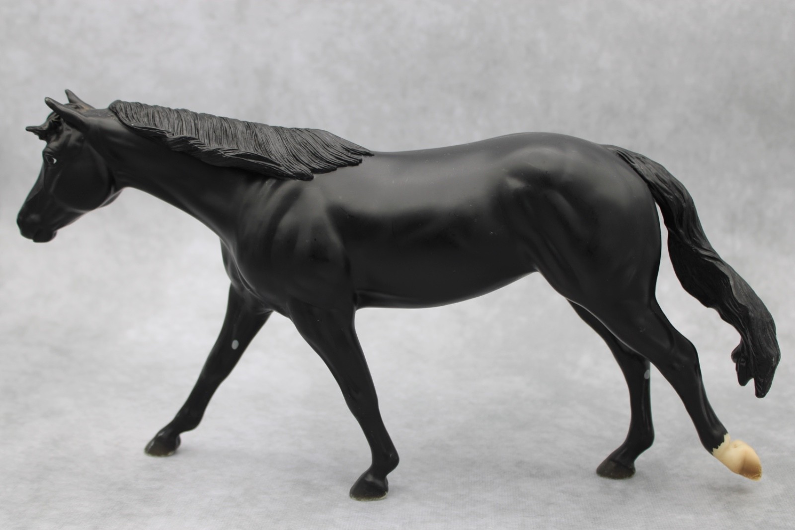 Breyer Trad Roxy #711109 Breyer Trad Roxy #711109