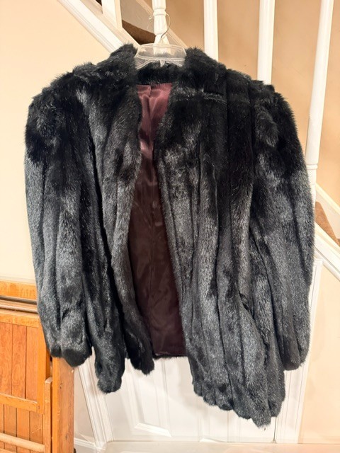 vintage 1940\'s synthetic fur jacket no label vintage 1940\'s synthetic fur jacket no label