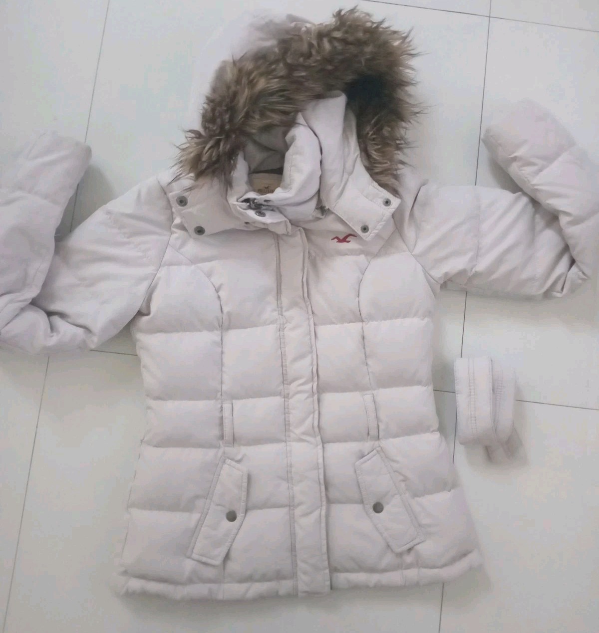 Hollister Light Gray Quilted Puffer Down Hooded Jacket Women’s Sz S Parka Y2K Hollister Light Gray Quilted Puffer Down Hooded Jacket Women’s Sz S Parka Y2K