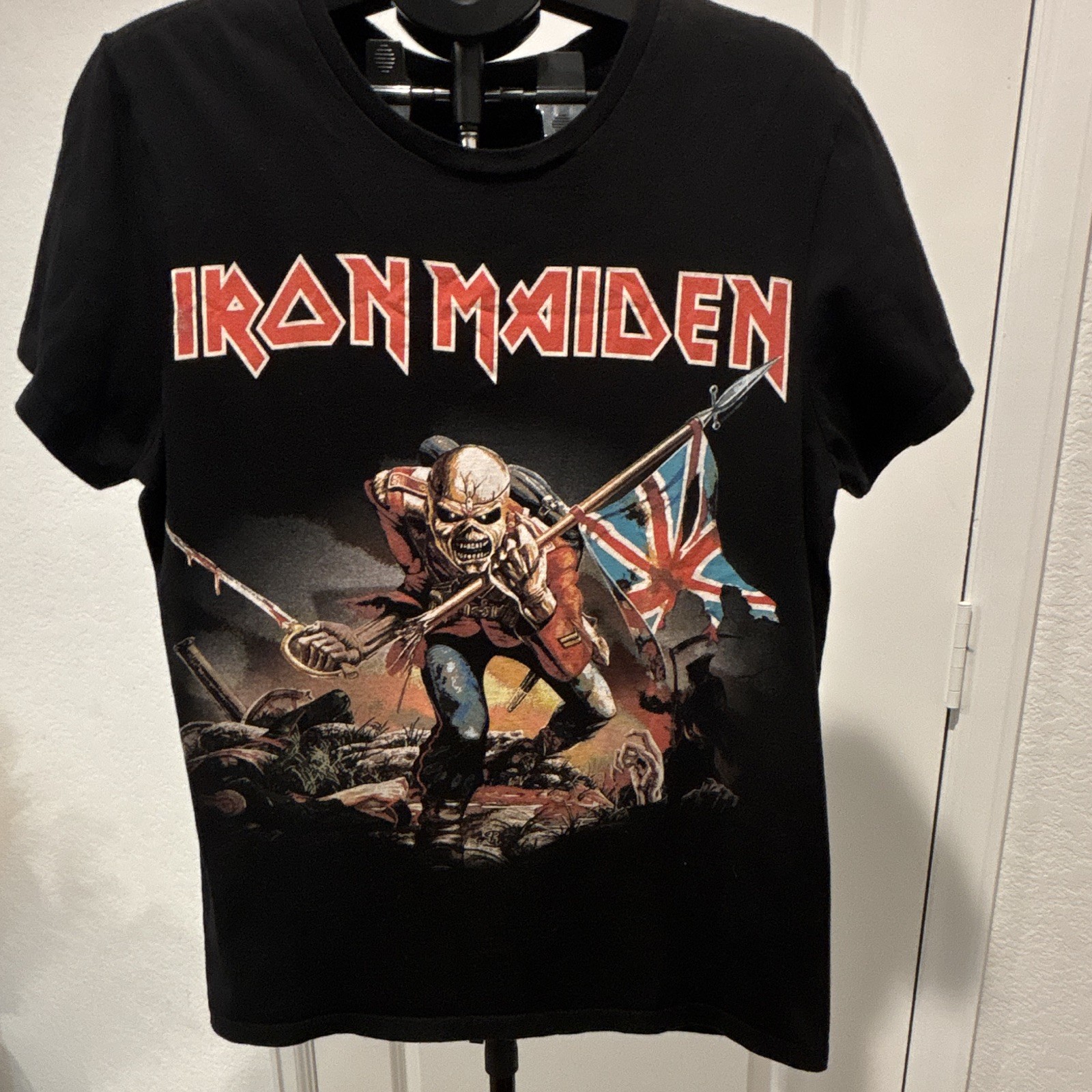 Vintage Iron Maiden Adult Shirt Large Black Concert Tour Rock Grunge Band Tee