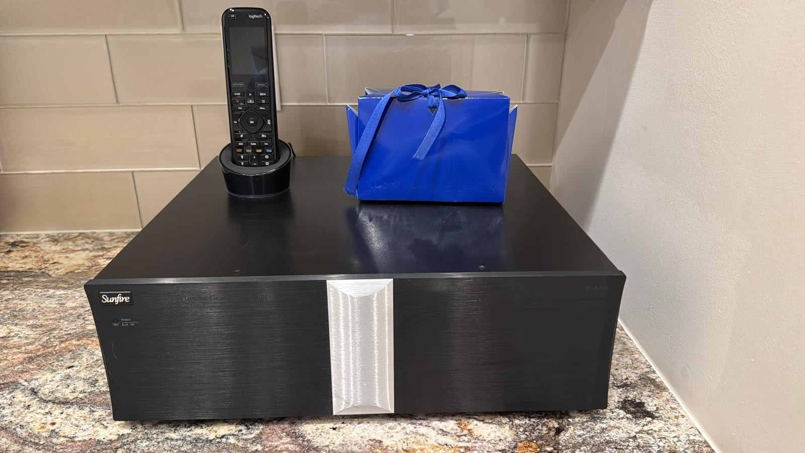 Sunfire Theater Grand Amplifier TGA 7401 Power Amplifier 7 x 400 watts Sunfire Theater Grand Amplifier TGA 7401 Power Amplifier 7 x 400 watts
