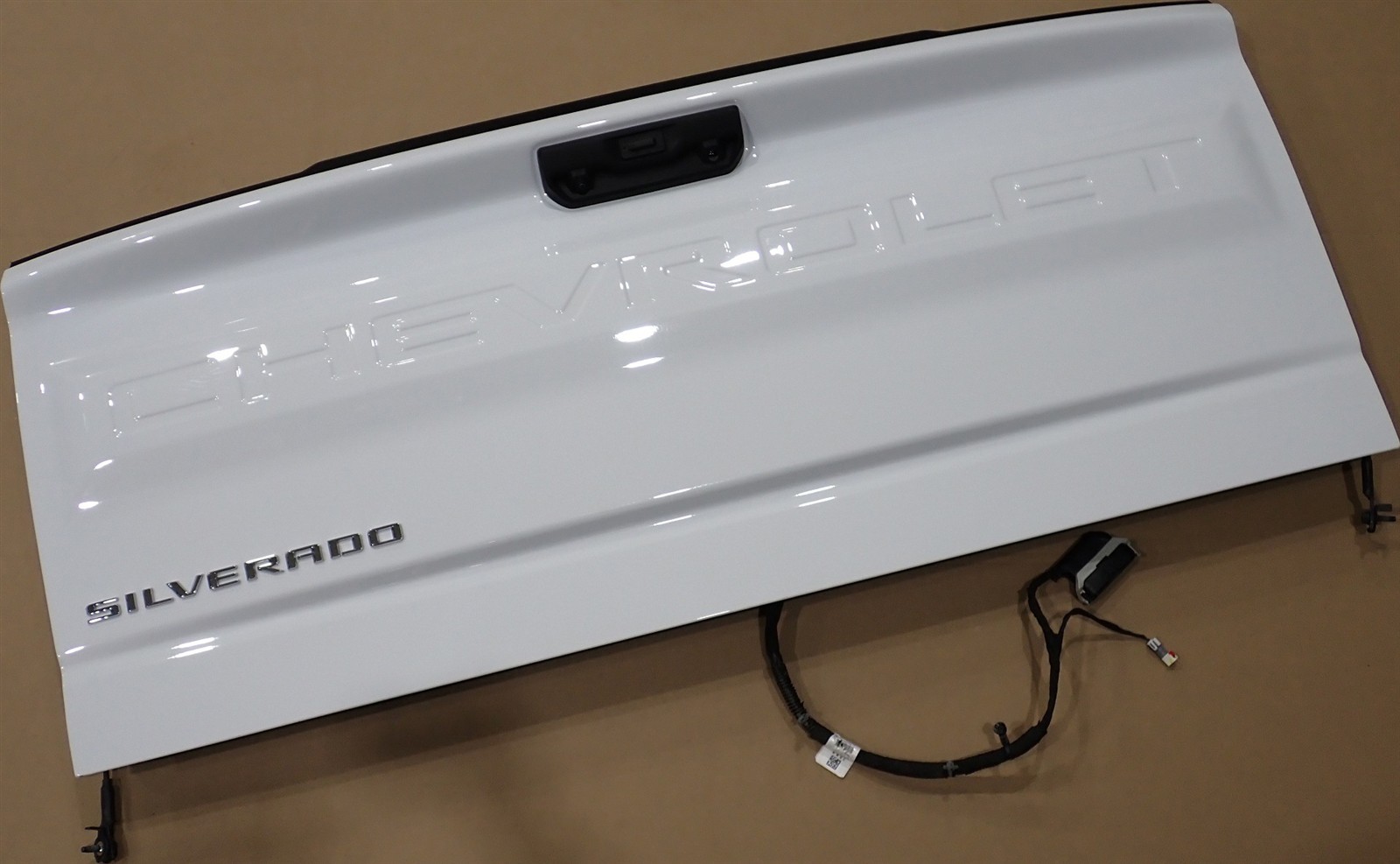 2019-2026 Chevrolet Silverado 1500 Tailgate 85526194 WHITE Tailgate OEM Factory