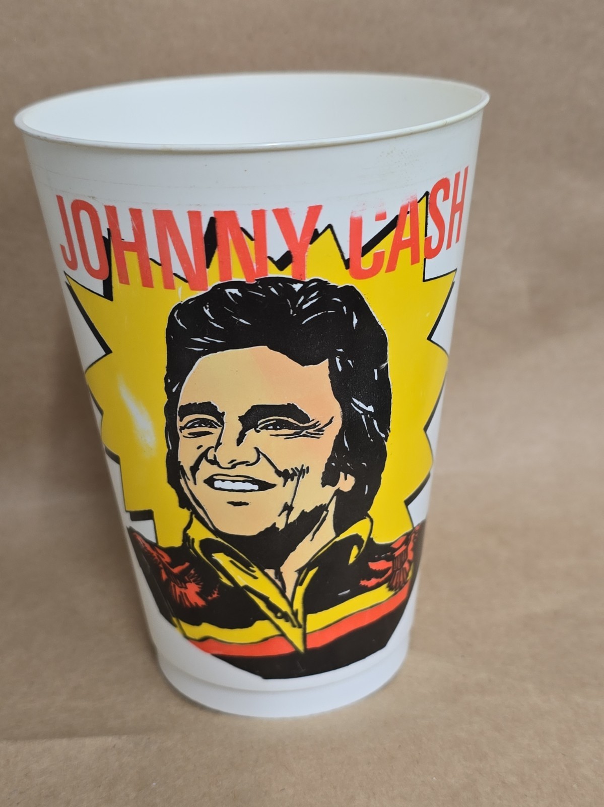 RARE 1970\'S JOHNNY CASH 7-11 16oz SLURPEE BEVERAGE ROCK STAR CUP RARE 1970\'S JOHNNY CASH 7-11 16oz SLURPEE BEVERAGE ROCK STAR CUP