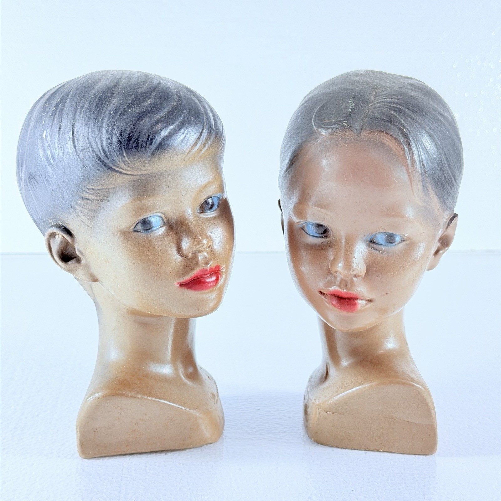 VTG 1960\'s Mannequin Head Bust Pair Mod Twiggy Biga Starry Eye Hat Wig Display