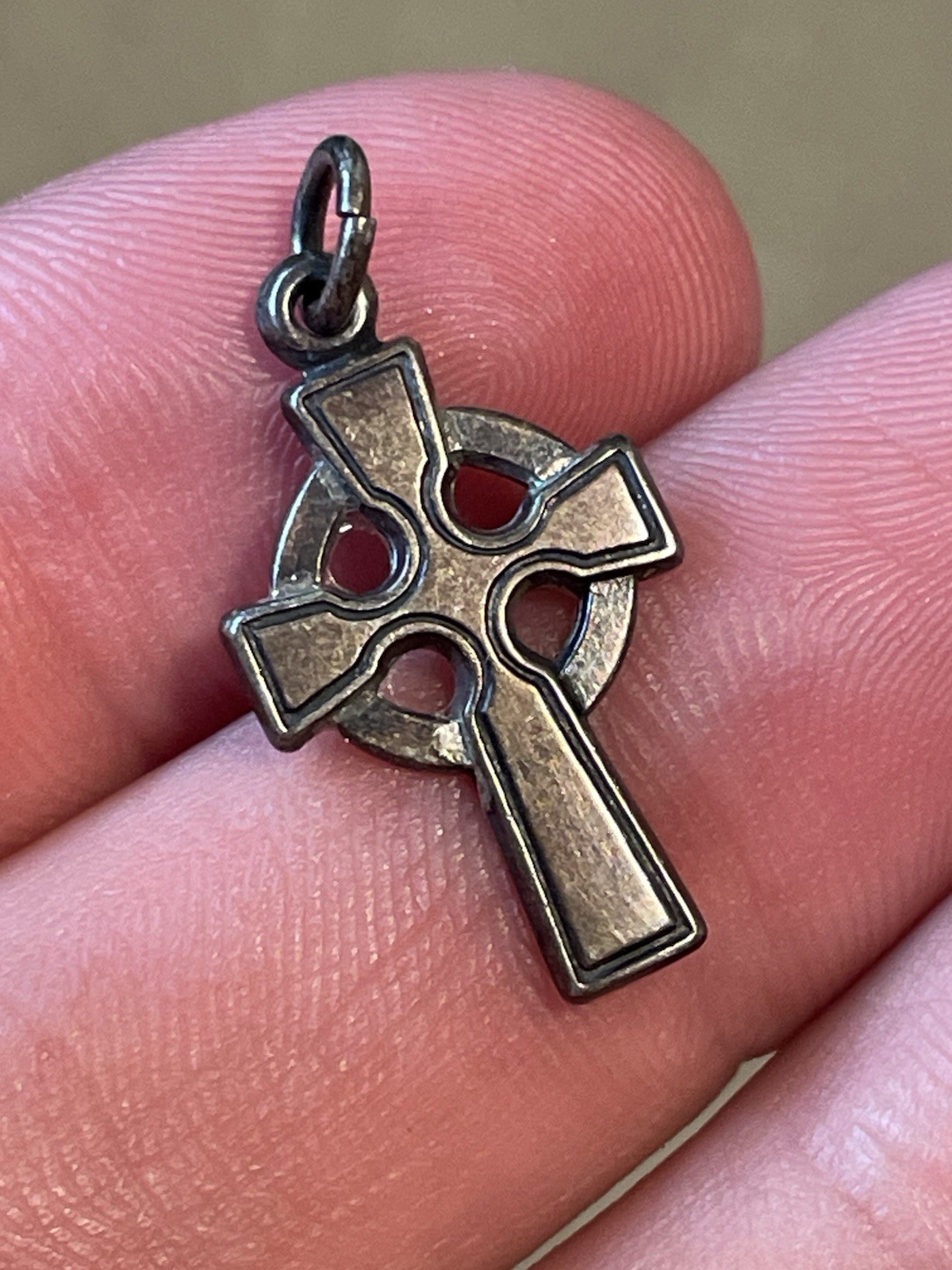 Vintage Estate James Avery Retired Sterling Silver .925 Cross Pendant Vintage Estate James Avery Retired Sterling Silver .925 Cross Pendant