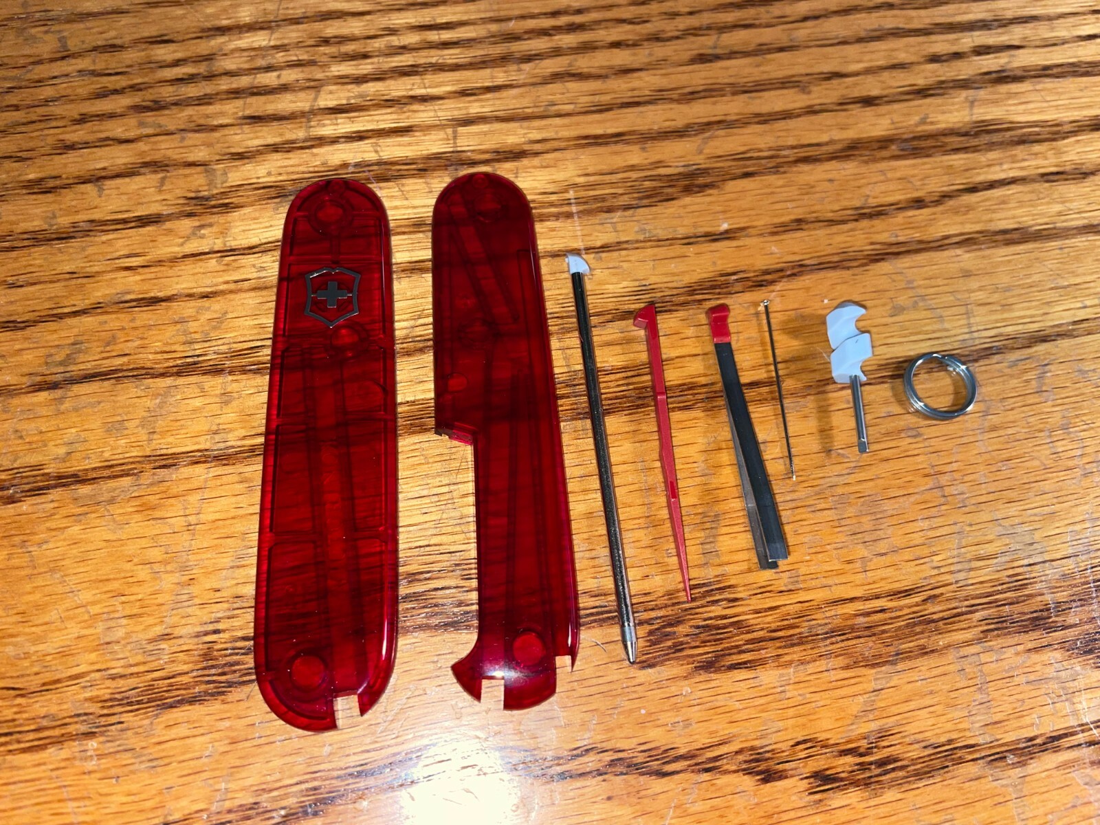New Victorinox 91mm PLUS HANDLE / SCALE 8 Piece KIT in RUBY RED #20.5 New Victorinox 91mm PLUS HANDLE / SCALE 8 Piece KIT in RUBY RED #20.5
