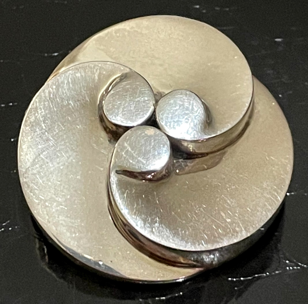 Vintage 26 Gram 925 Sterling Silver TJ-82 Taxco Trinity Spiral Modernist Brooch