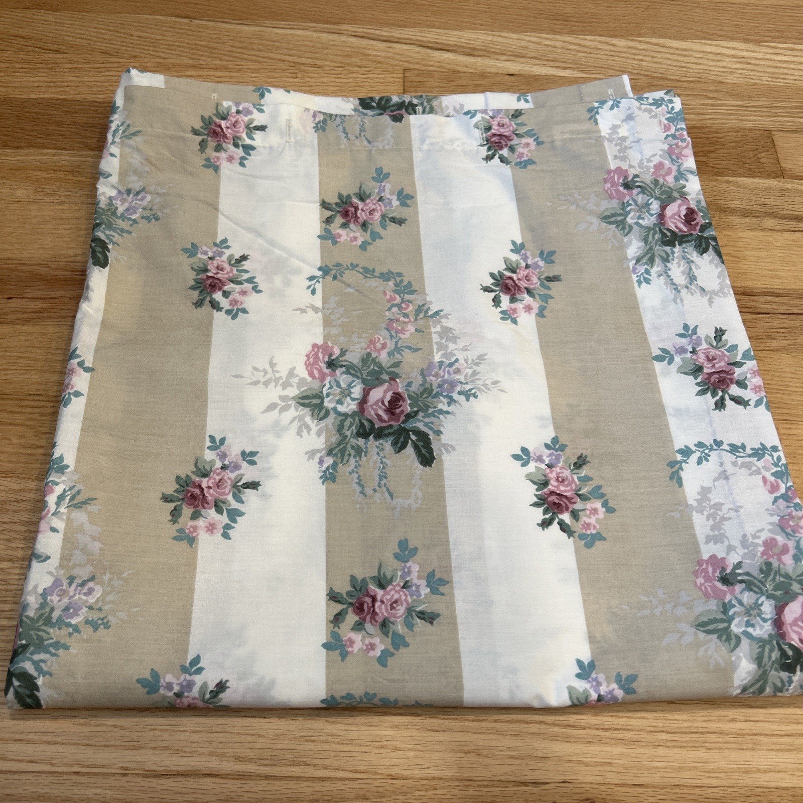 VTG LAURA ASHLEY Isabelle Taupe Shower Curtain Cottagecore Floral VTG LAURA ASHLEY Isabelle Taupe Shower Curtain Cottagecore Floral
