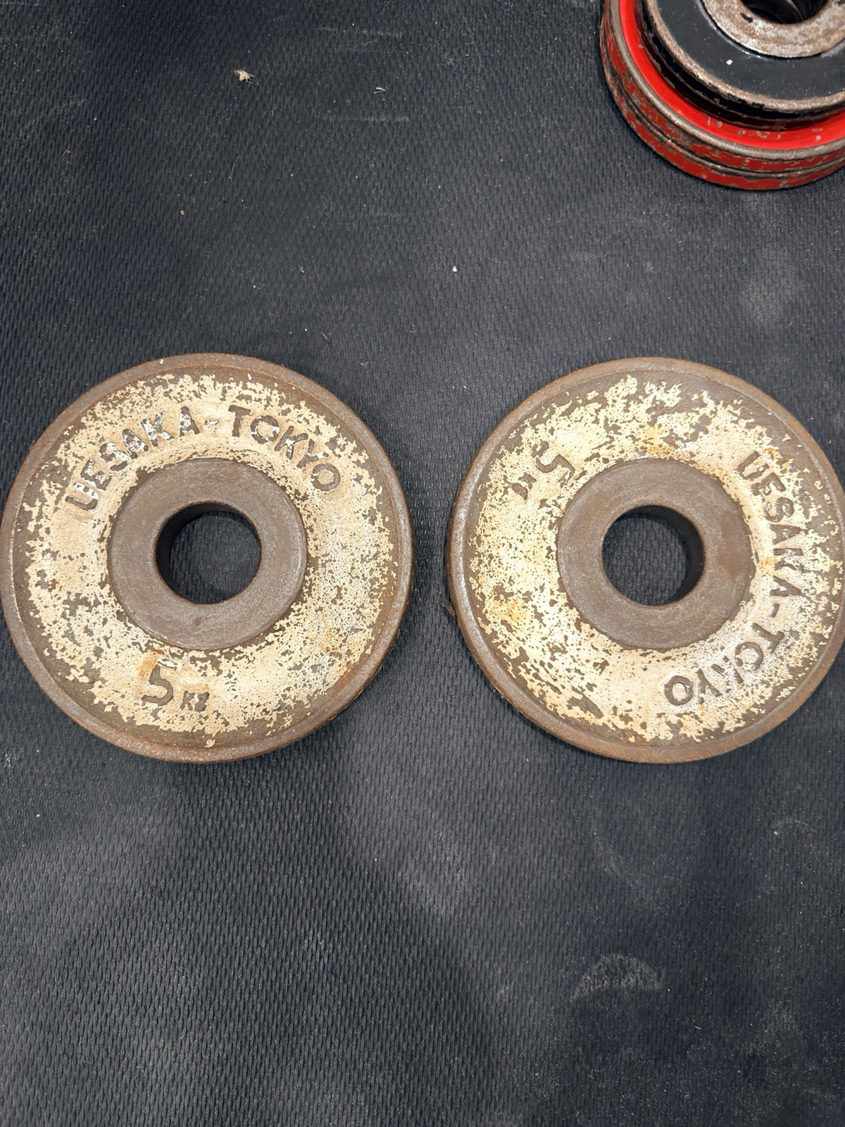 Vintage Uesaka Tokyo 5kg Pair of Change Plates. Olympic weightlifting. Vintage Uesaka Tokyo 5kg Pair of Change Plates. Olympic weightlifting.