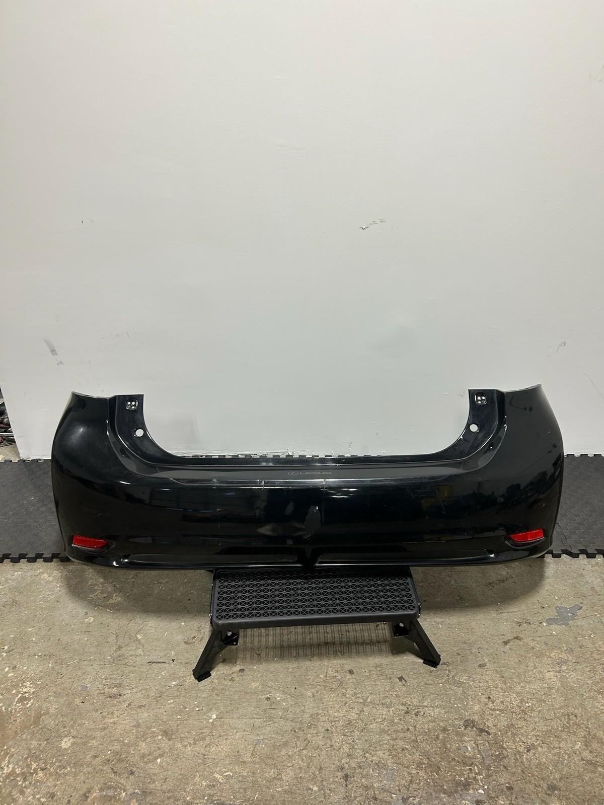 2011-2017 Lexus CT200h Rear Bumper Cover Fascia OEM Genuine Used 52159-76070 2011-2017 Lexus CT200h Rear Bumper Cover Fascia OEM Genuine Used 52159-76070