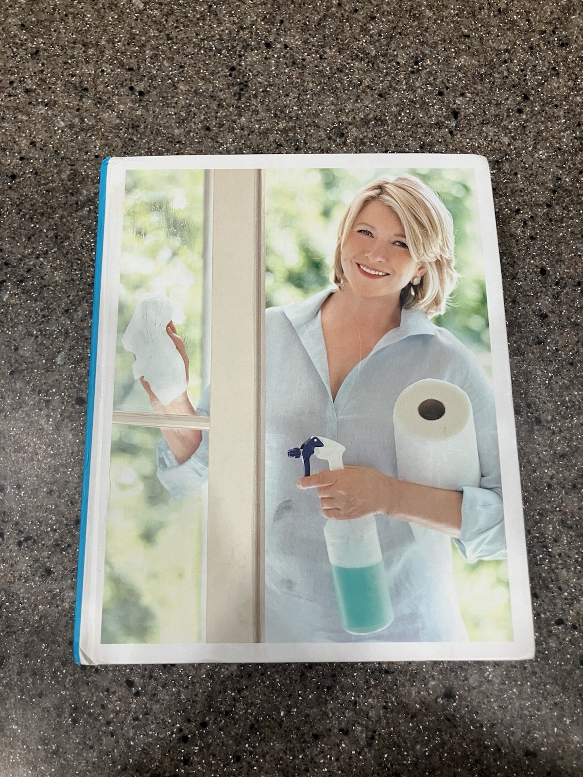 Martha Stewart\'s Homekeeping Handbook: The Essential Guide (Hardcover, 2006)