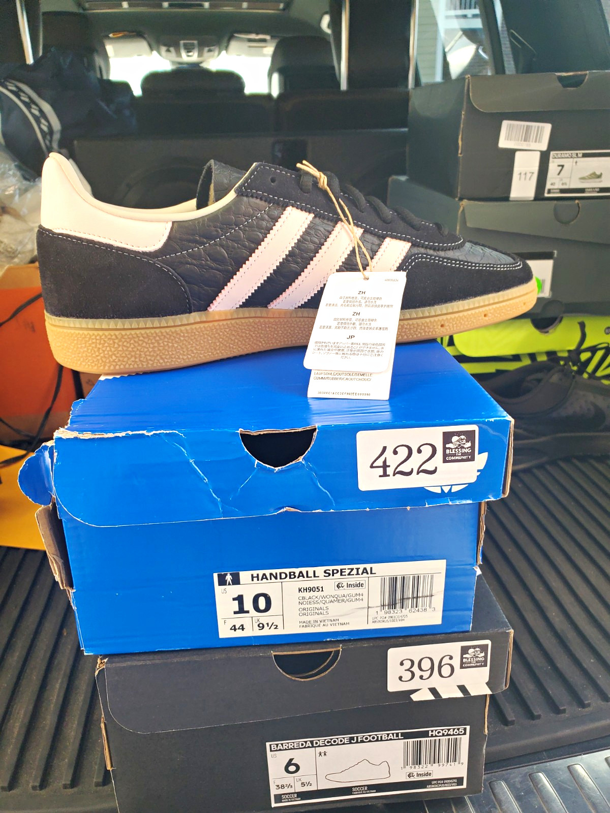 adidas Handball Spezial Men’s Low Top Lace-Up Sneakers Black/Pink KH9051 adidas Handball Spezial Men’s Low Top Lace-Up Sneakers Black/Pink KH9051