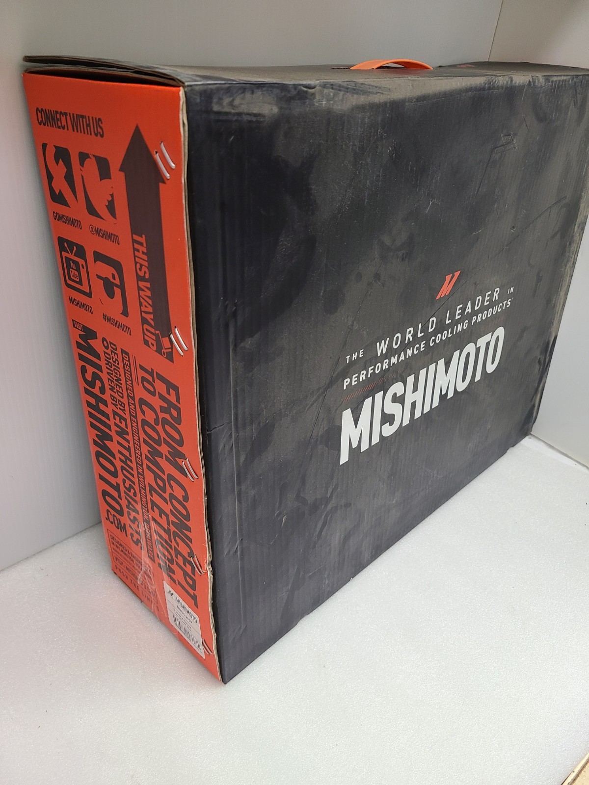 Mishimoto Universal 25 Row Dual Pass Oil Cooler, Silver MMOC-25DP Mishimoto Universal 25 Row Dual Pass Oil Cooler, Silver MMOC-25DP