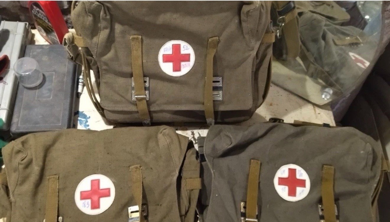 Soviet USSR Russia Army Medic First Aid Bag Combat Military Nurse Red Cross EMC Soviet USSR Russia Army Medic First Aid Bag Combat Military Nurse Red Cross EMC