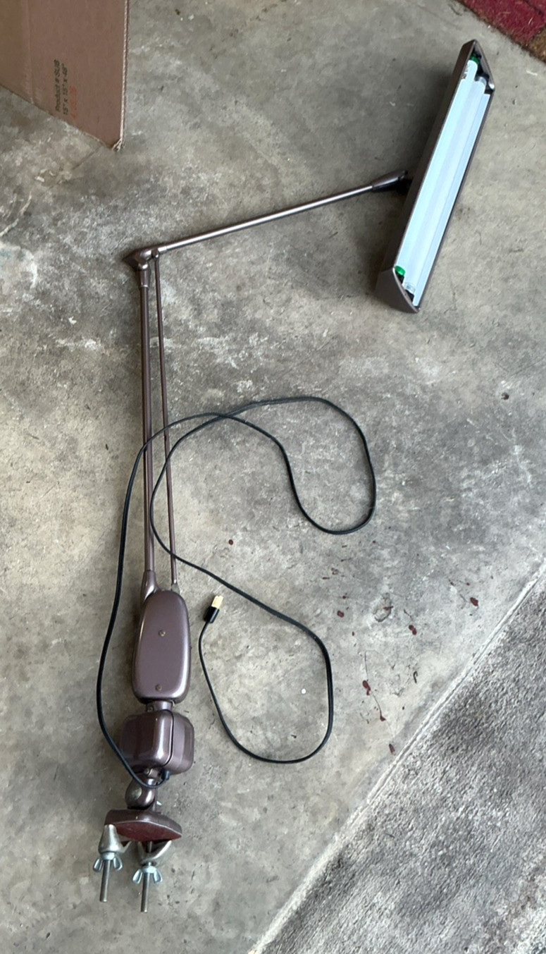 Vintage Dazor P-2134 Industrial Floating Fixture Drafting Lamp Brown Tested Vintage Dazor P-2134 Industrial Floating Fixture Drafting Lamp Brown Tested