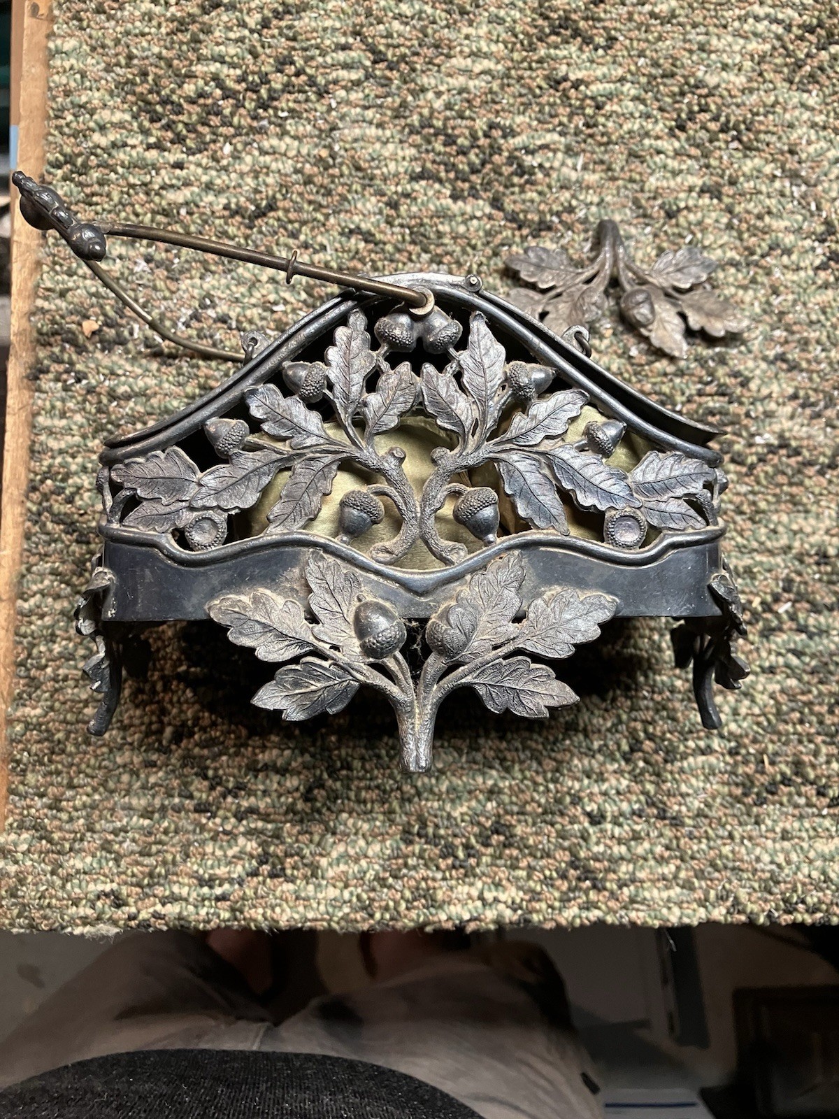 Antique Pairpoint Mfg Co Quadruple Plate Nut Jewelry Box Silver #915 1900s Antique Pairpoint Mfg Co Quadruple Plate Nut Jewelry Box Silver #915 1900s